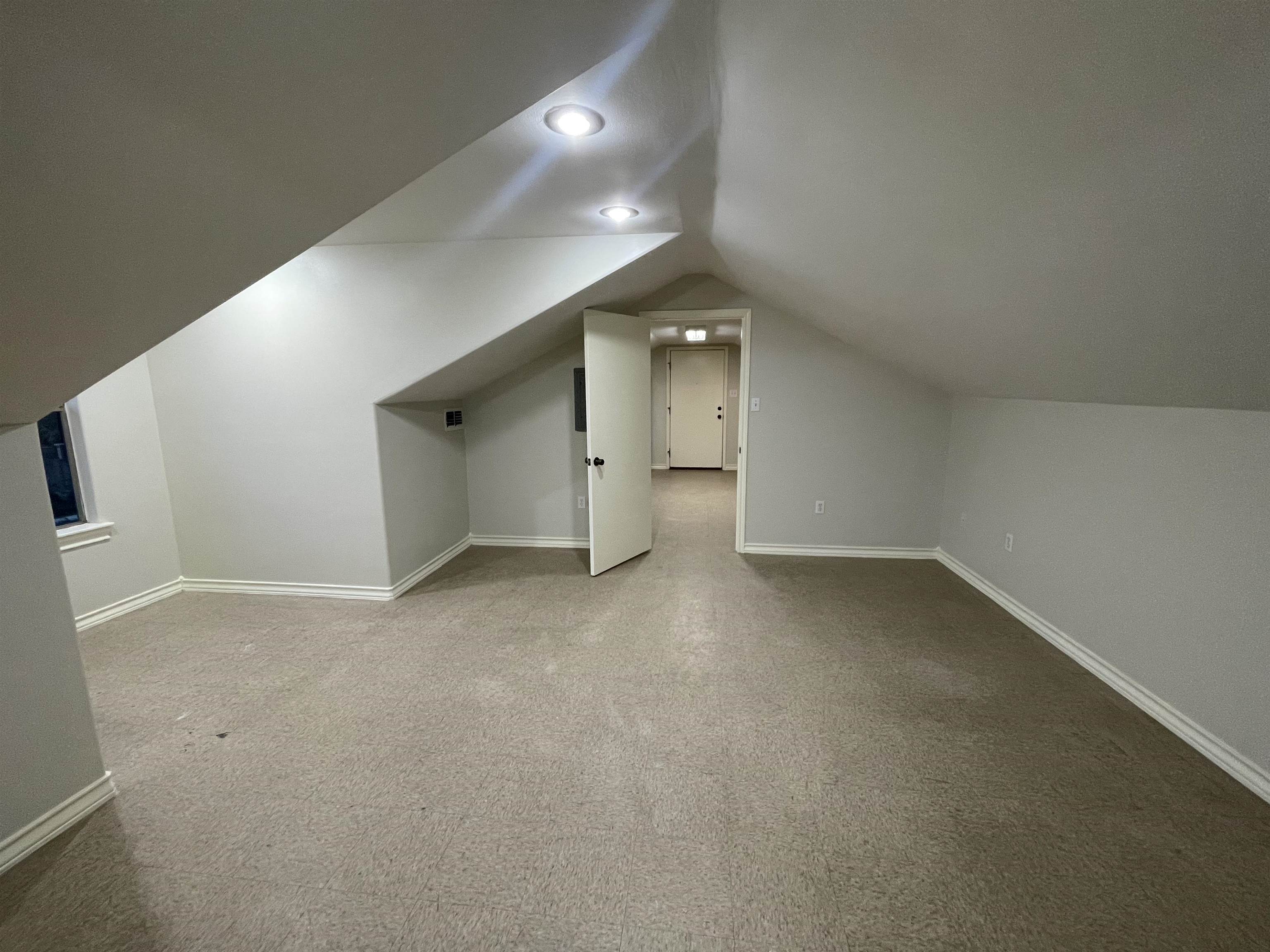 2202 Okane St 10 Property Photo 7