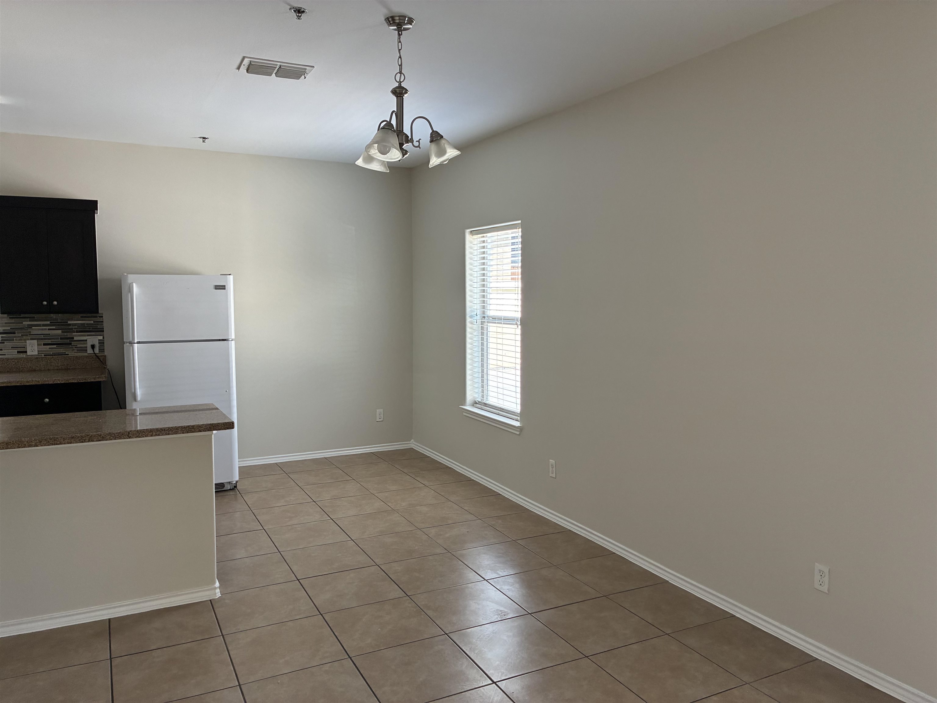5402 Marcella Ave #109b Property Photo 4