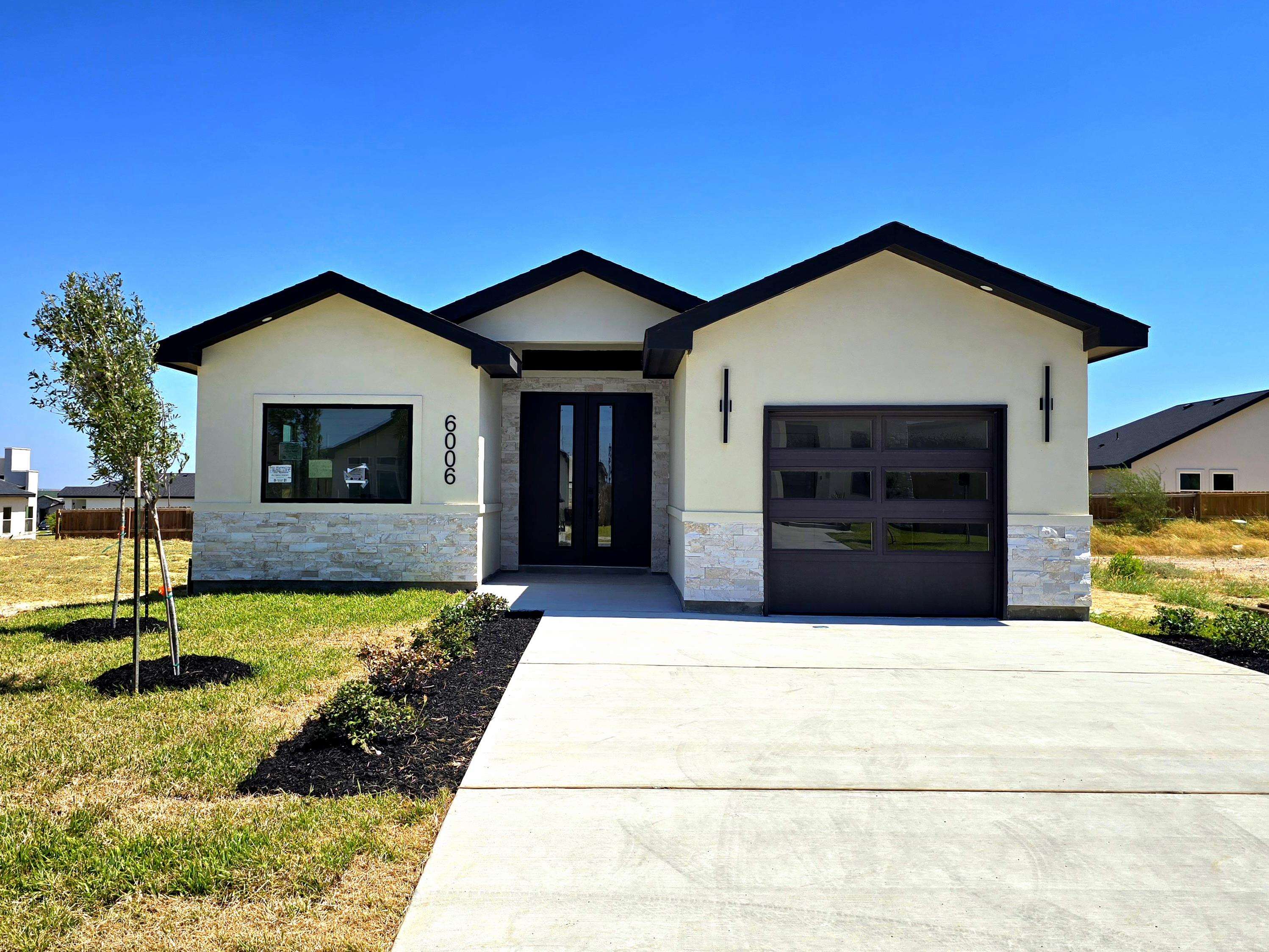 6006 Heather Loop Property Photo 1