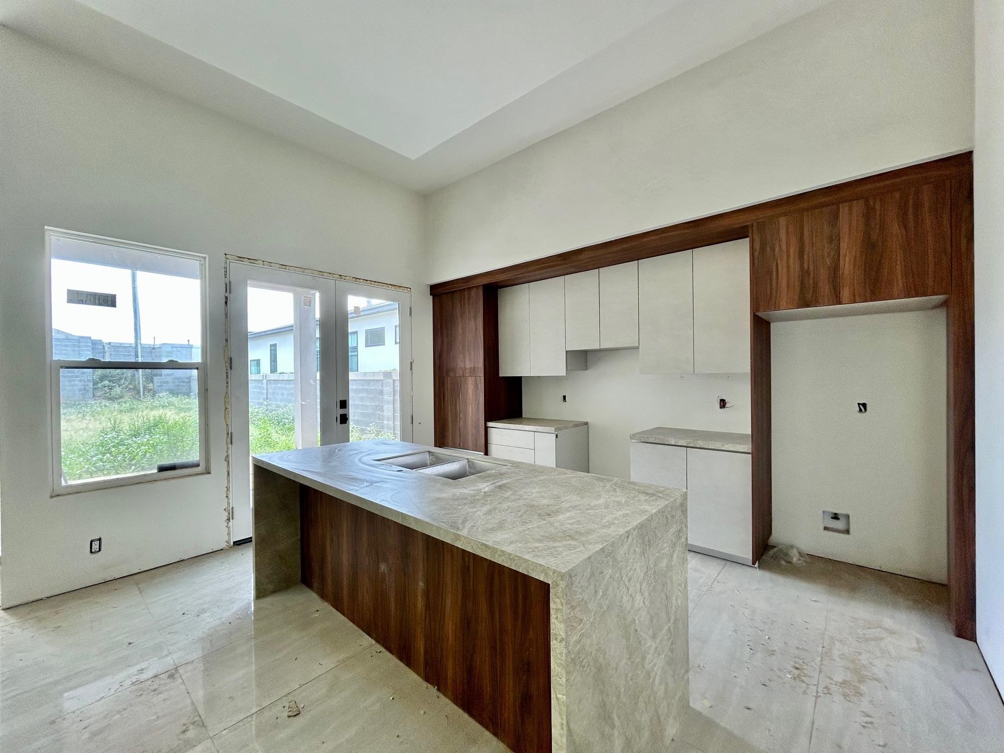 8703 Plantation East Dr Property Photo 6