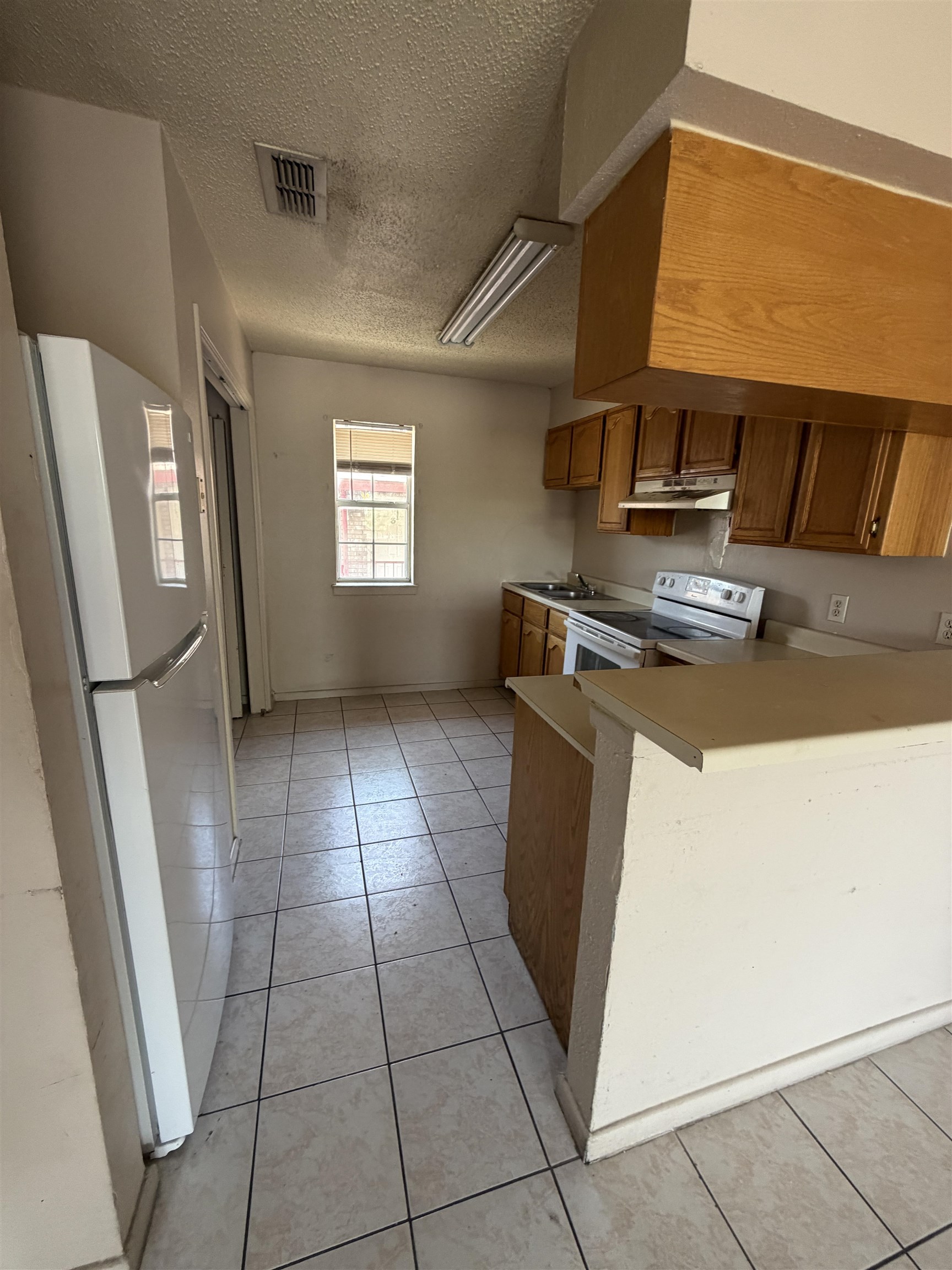 2601 Springfield Ave Property Photo 5