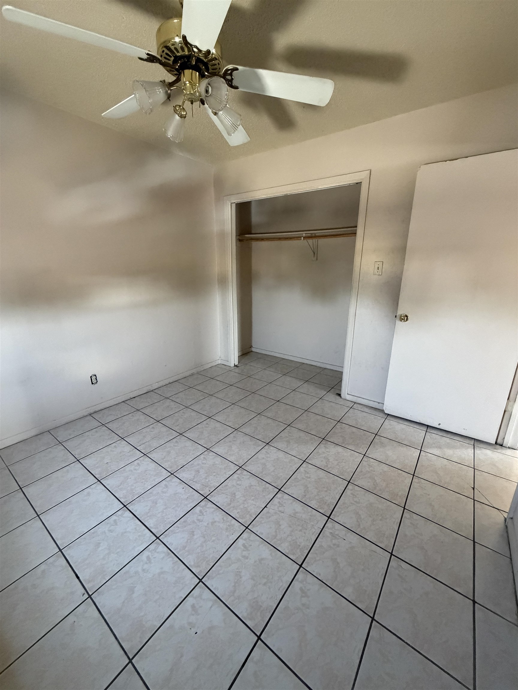 2601 Springfield Ave Property Photo 8