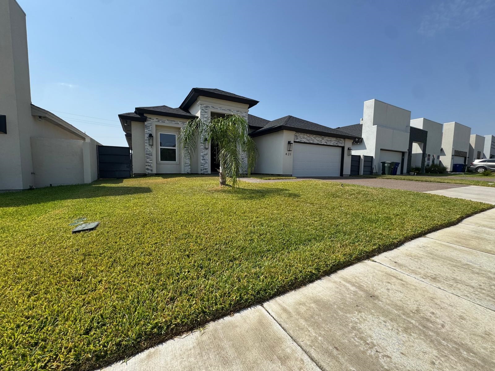 421 Placido Dr Property Photo 2