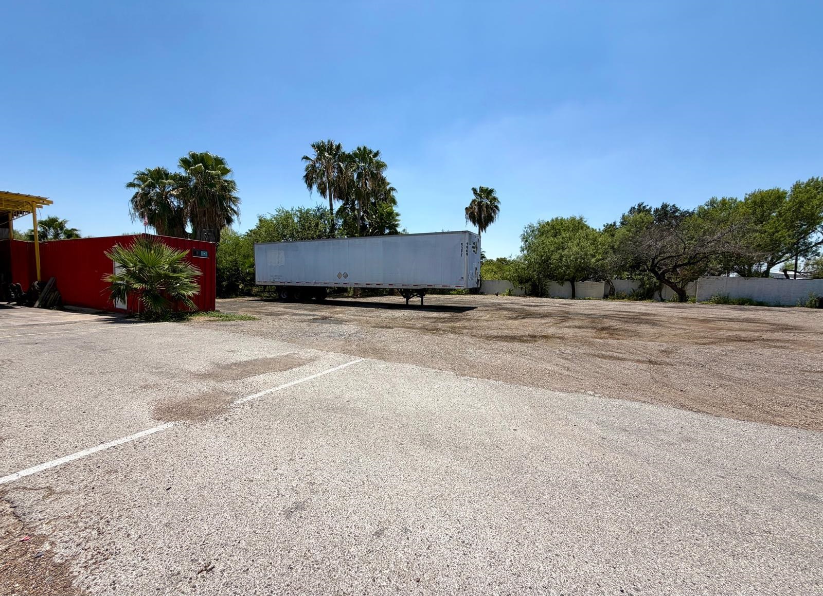 8207 San Lorenzo Dr Property Photo 5