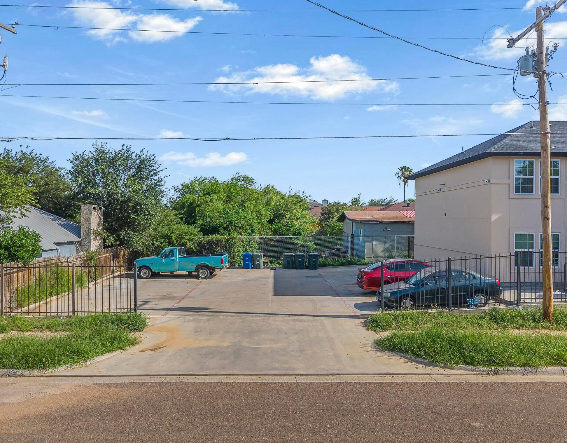 3301 S Louisiana Ave Property Photo 5