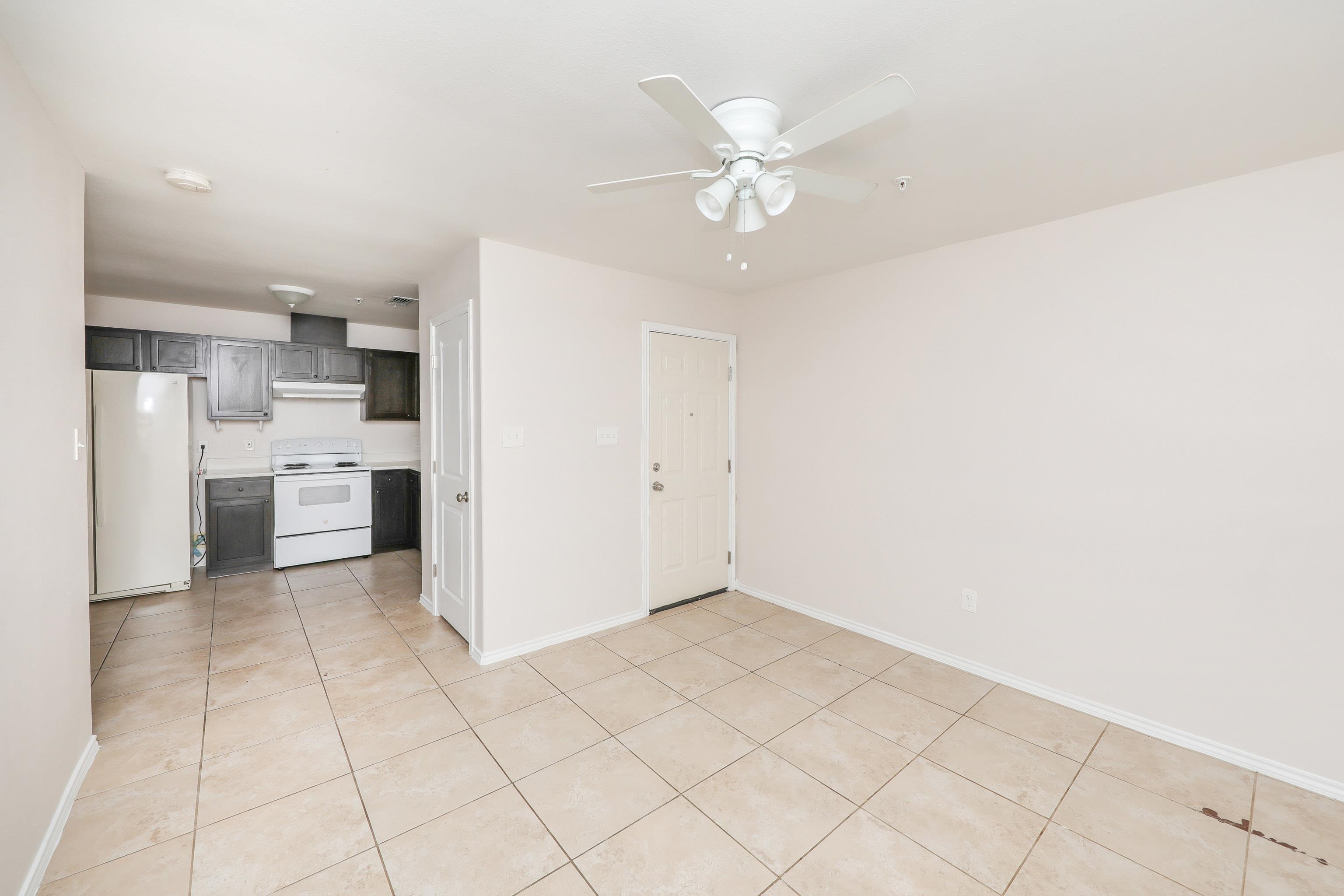 2601 Lomas Del Sur Blvd. 204 Property Photo 6