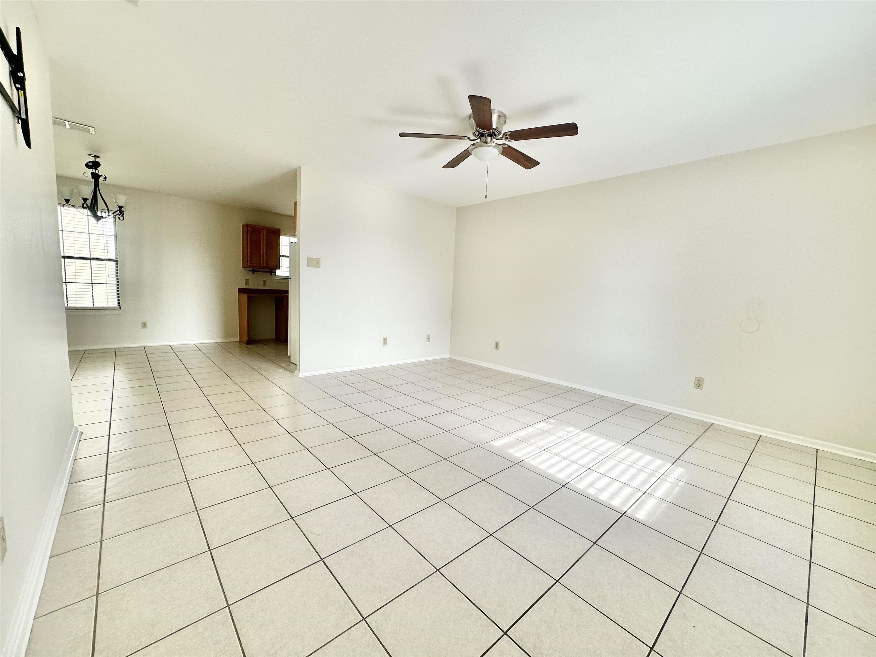 1304 Rosario St 4 Property Photo 6