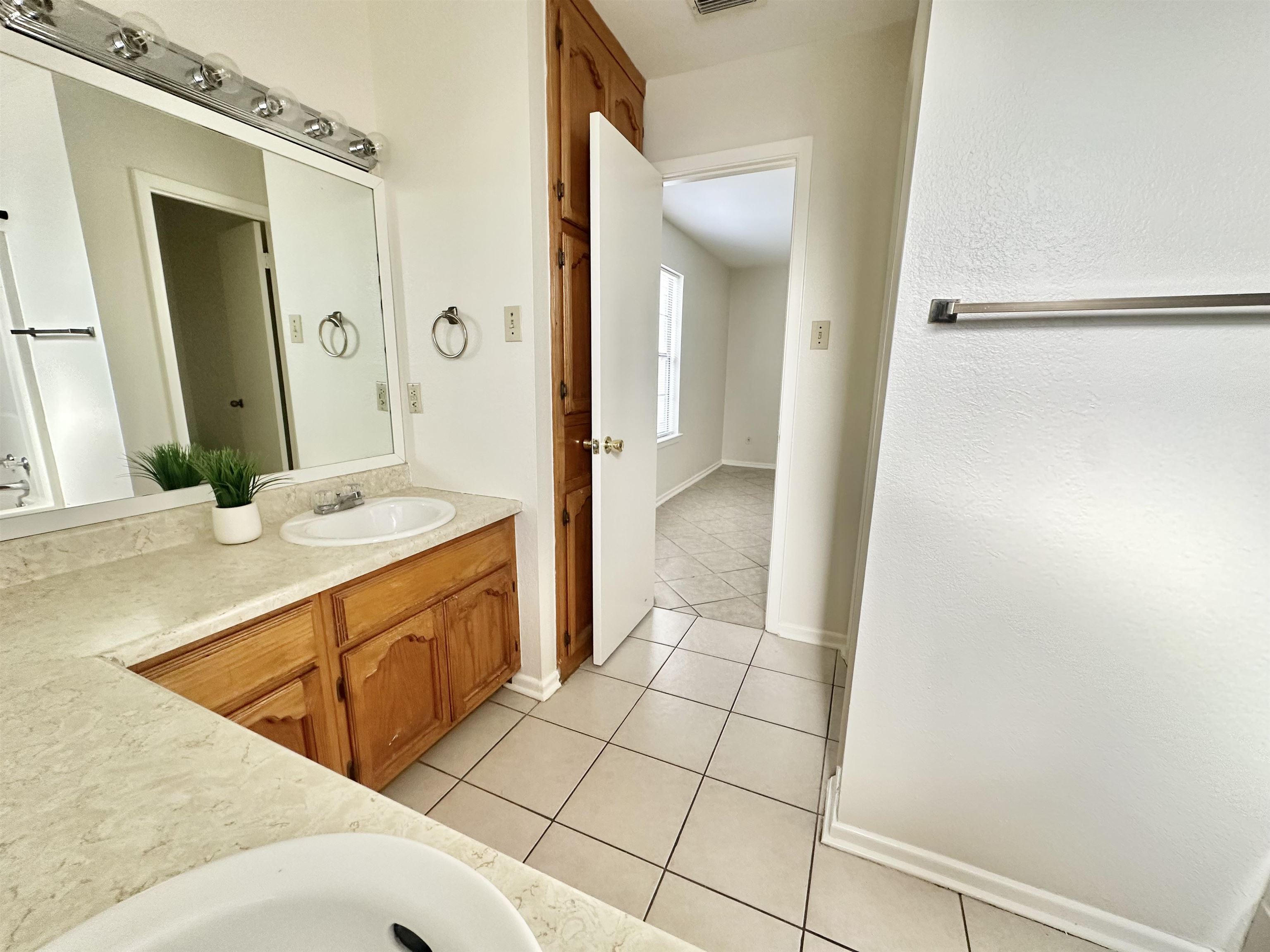 1304 Rosario St 4 Property Photo 25