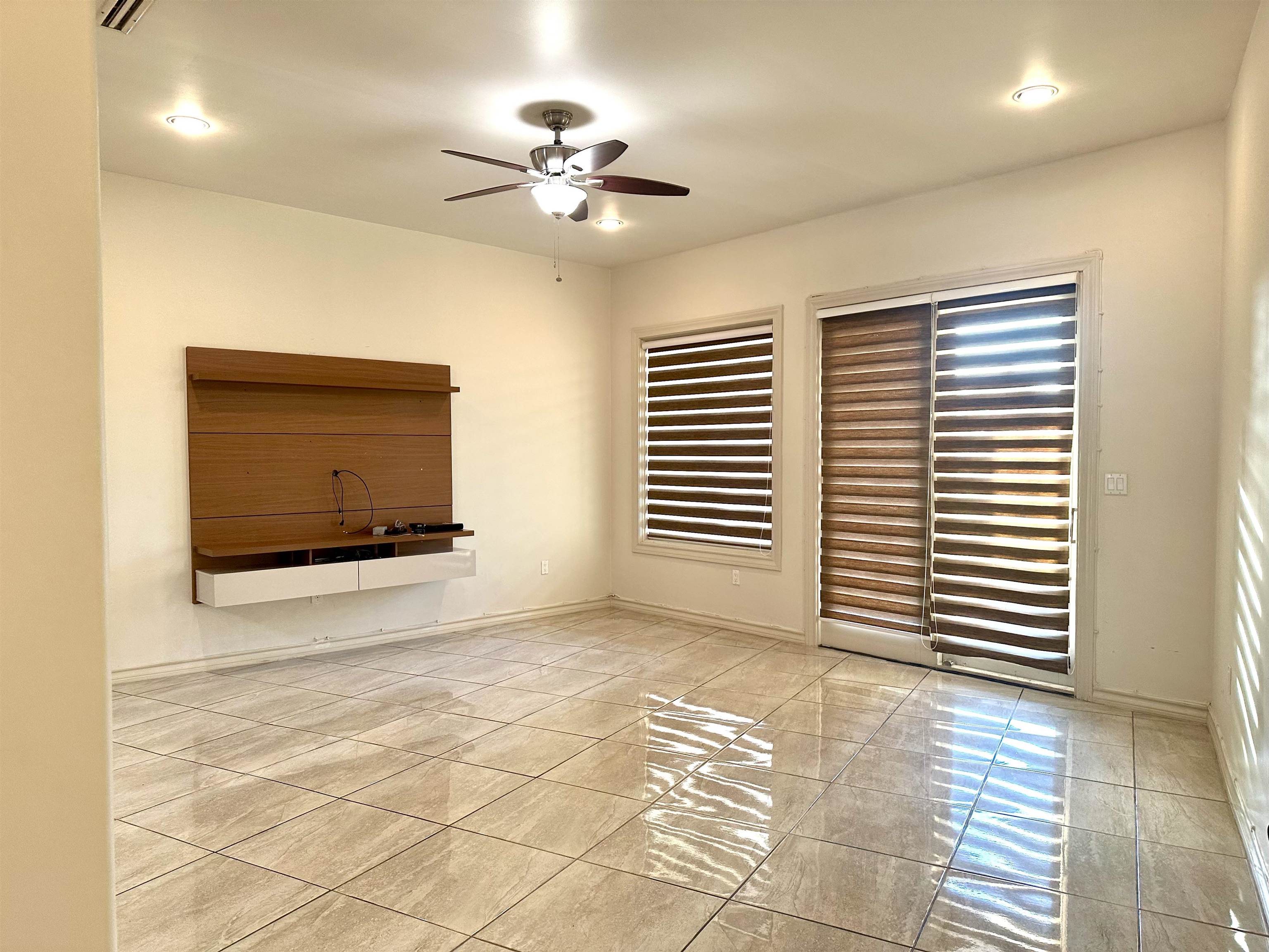 2110 Bermuda Dr 16 Property Photo 10