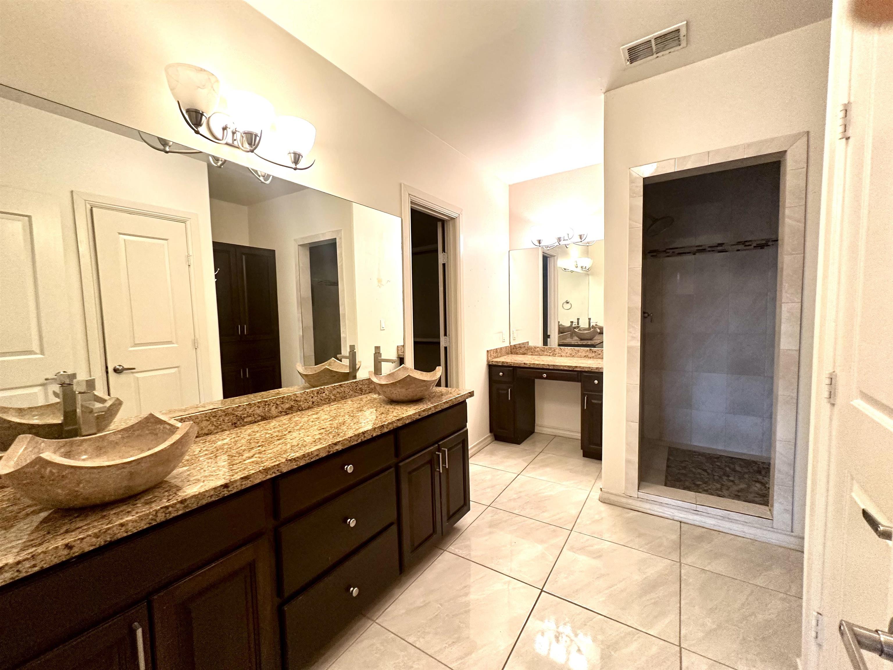 2110 Bermuda Dr 16 Property Photo 20
