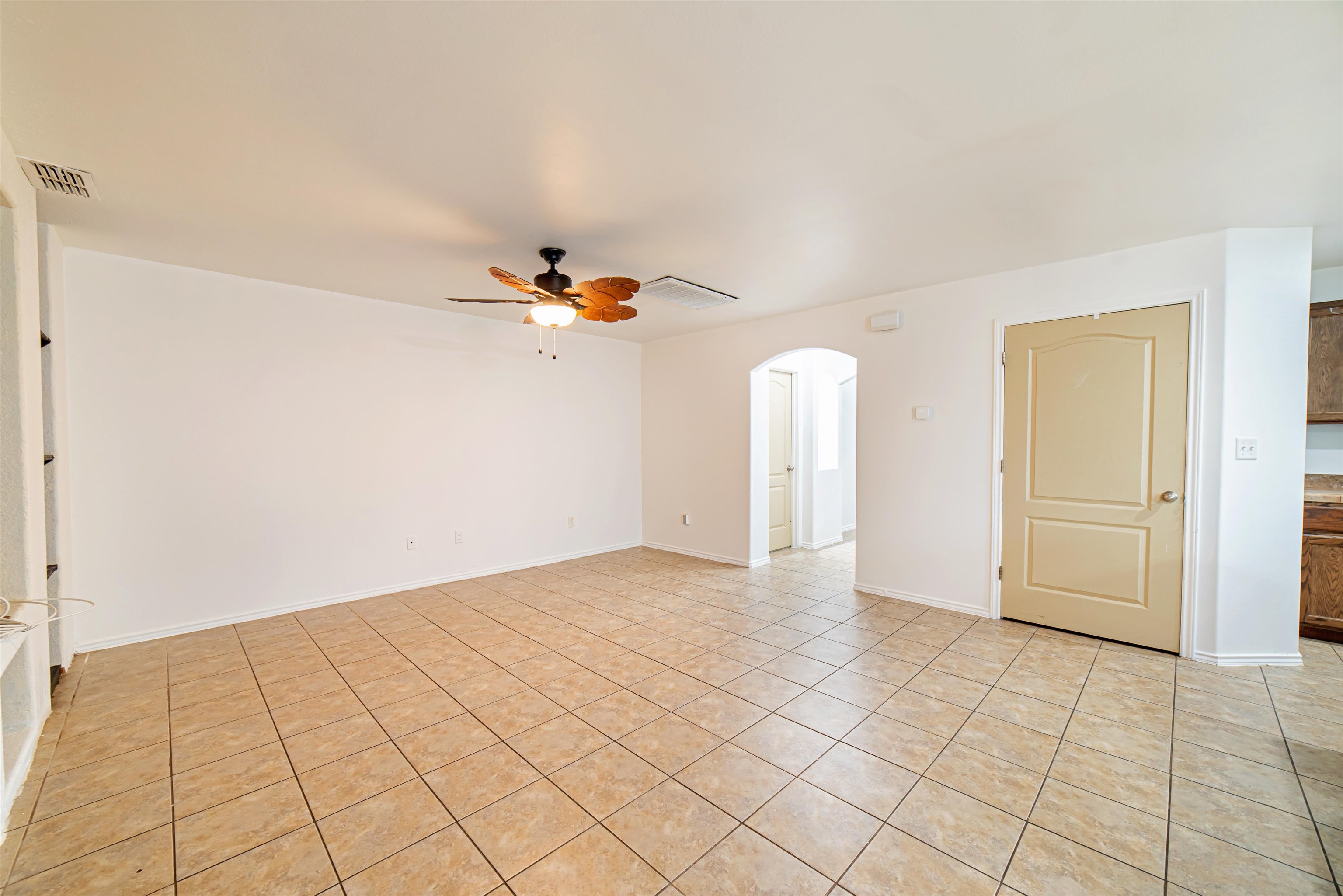 3727 Jose C Santos Dr Property Photo 10