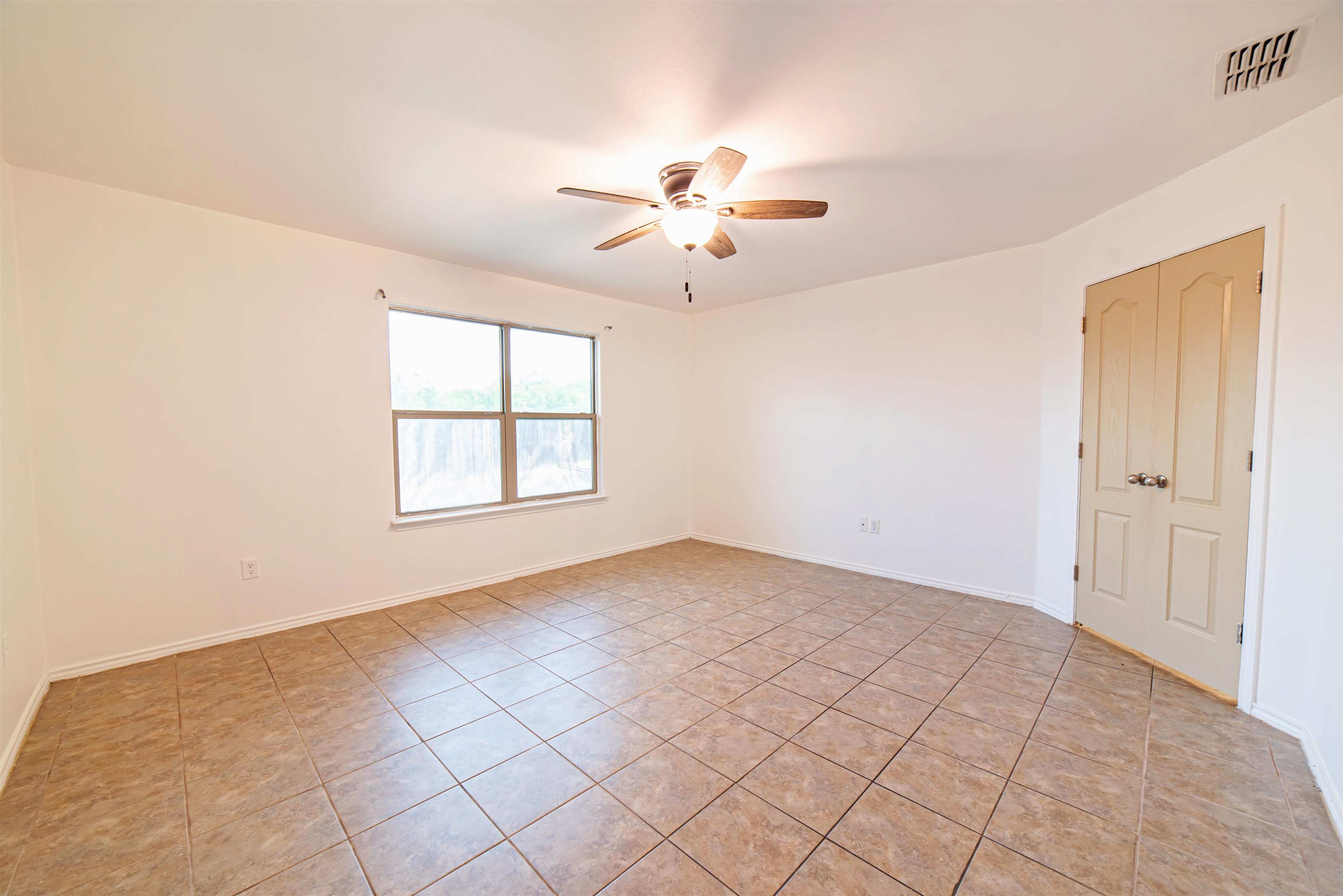 3727 Jose C Santos Dr Property Photo 12
