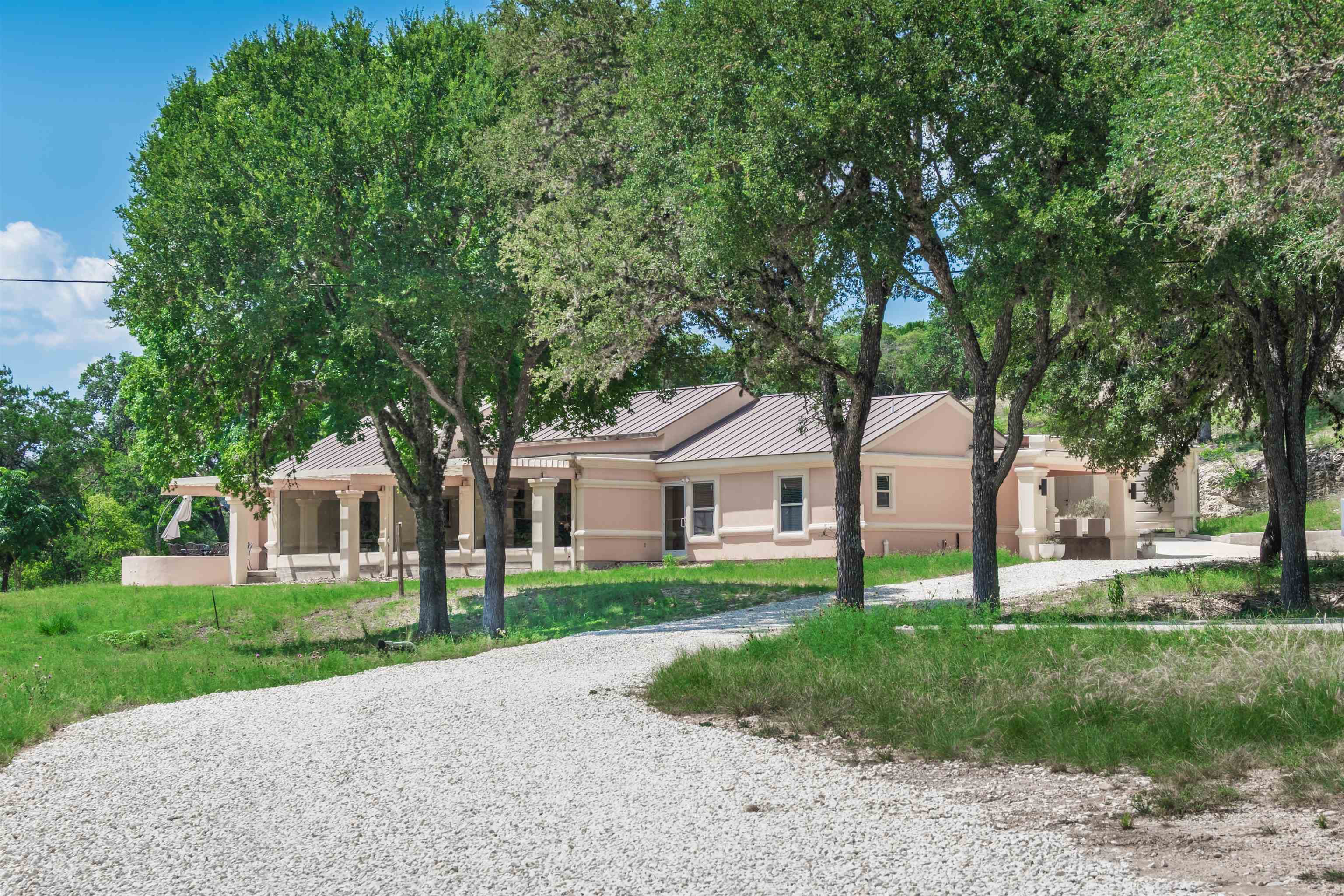 320 Upper Cibolo Creek Rd. Property Photo 1