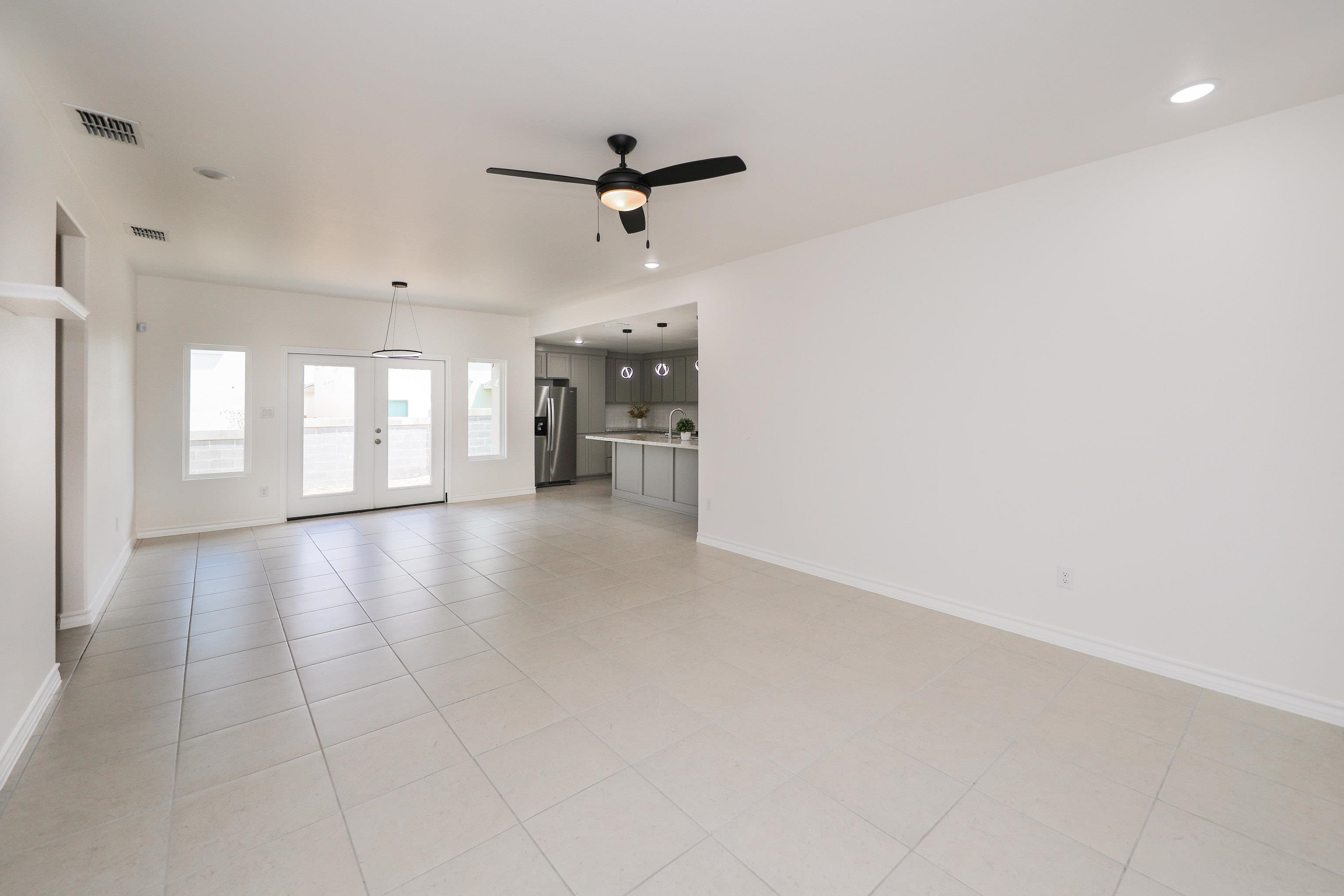1510 Latigo Loop Property Photo 4