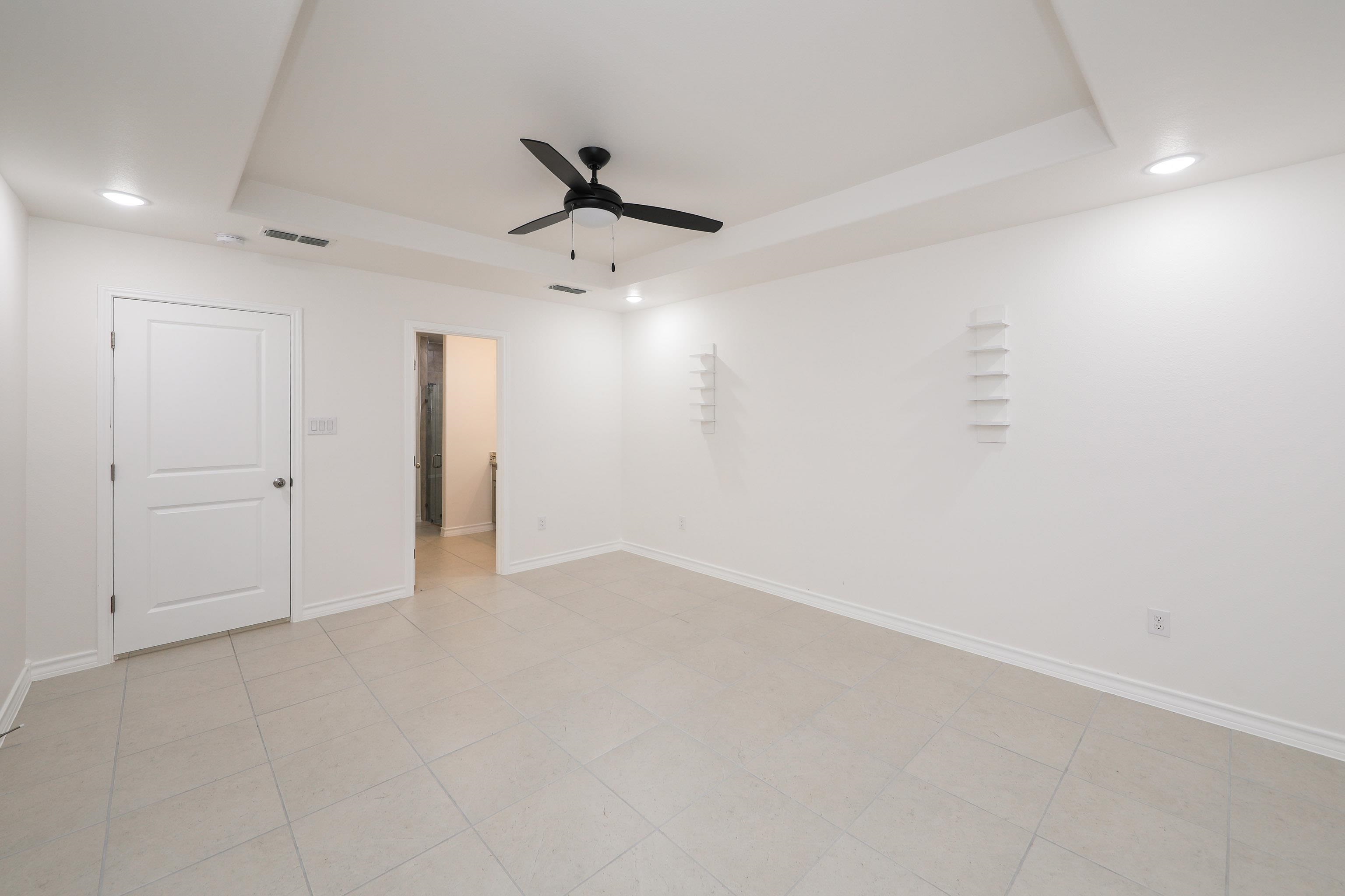 1510 Latigo Loop Property Photo 12