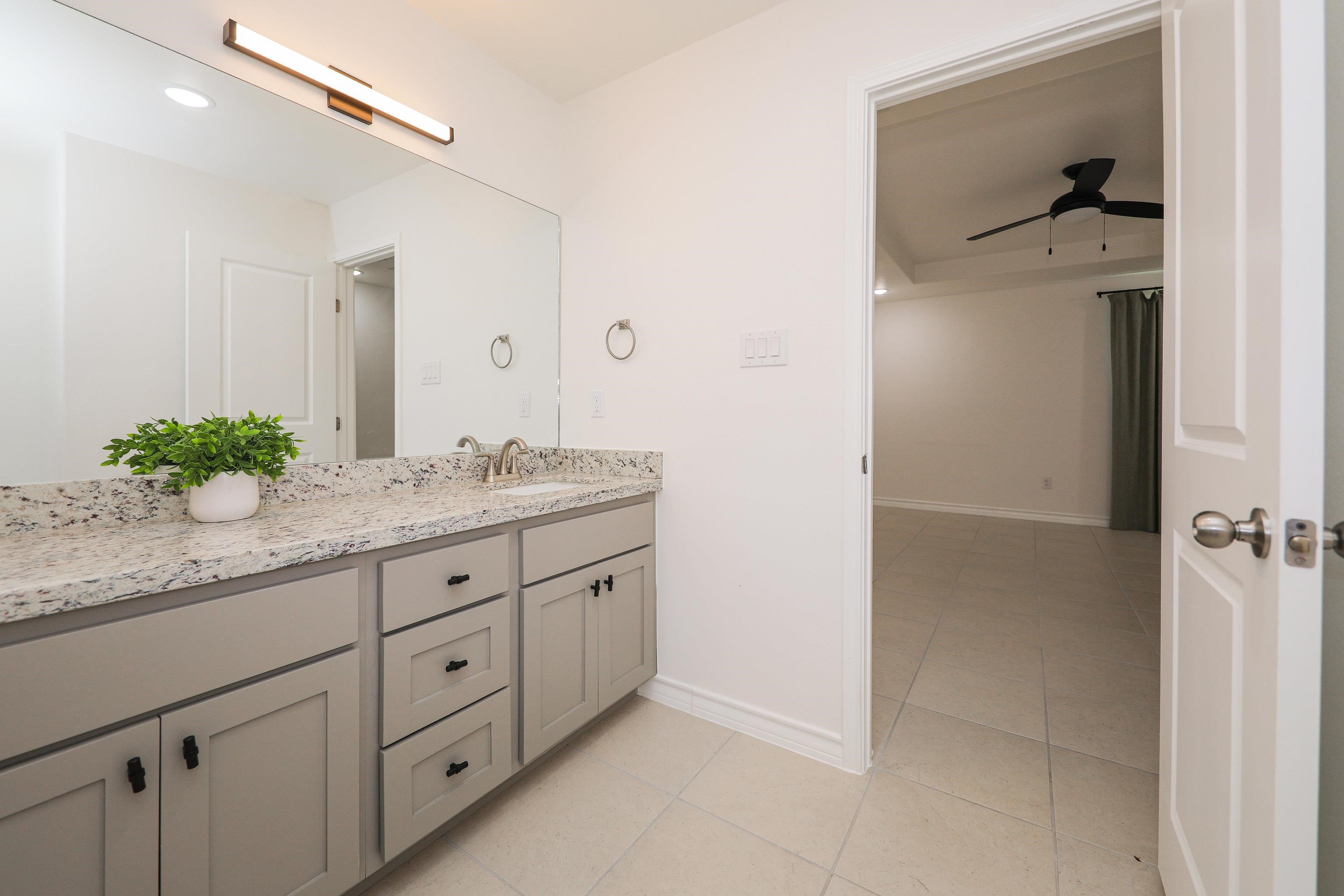 1510 Latigo Loop Property Photo 17