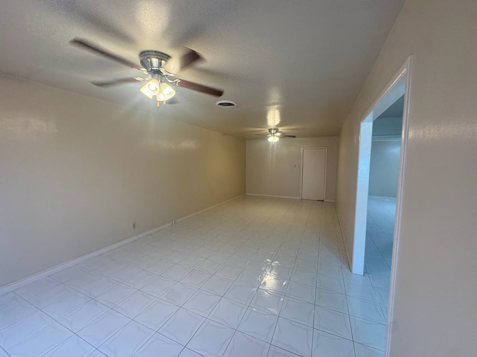 302 Huisache Dr Property Photo 5