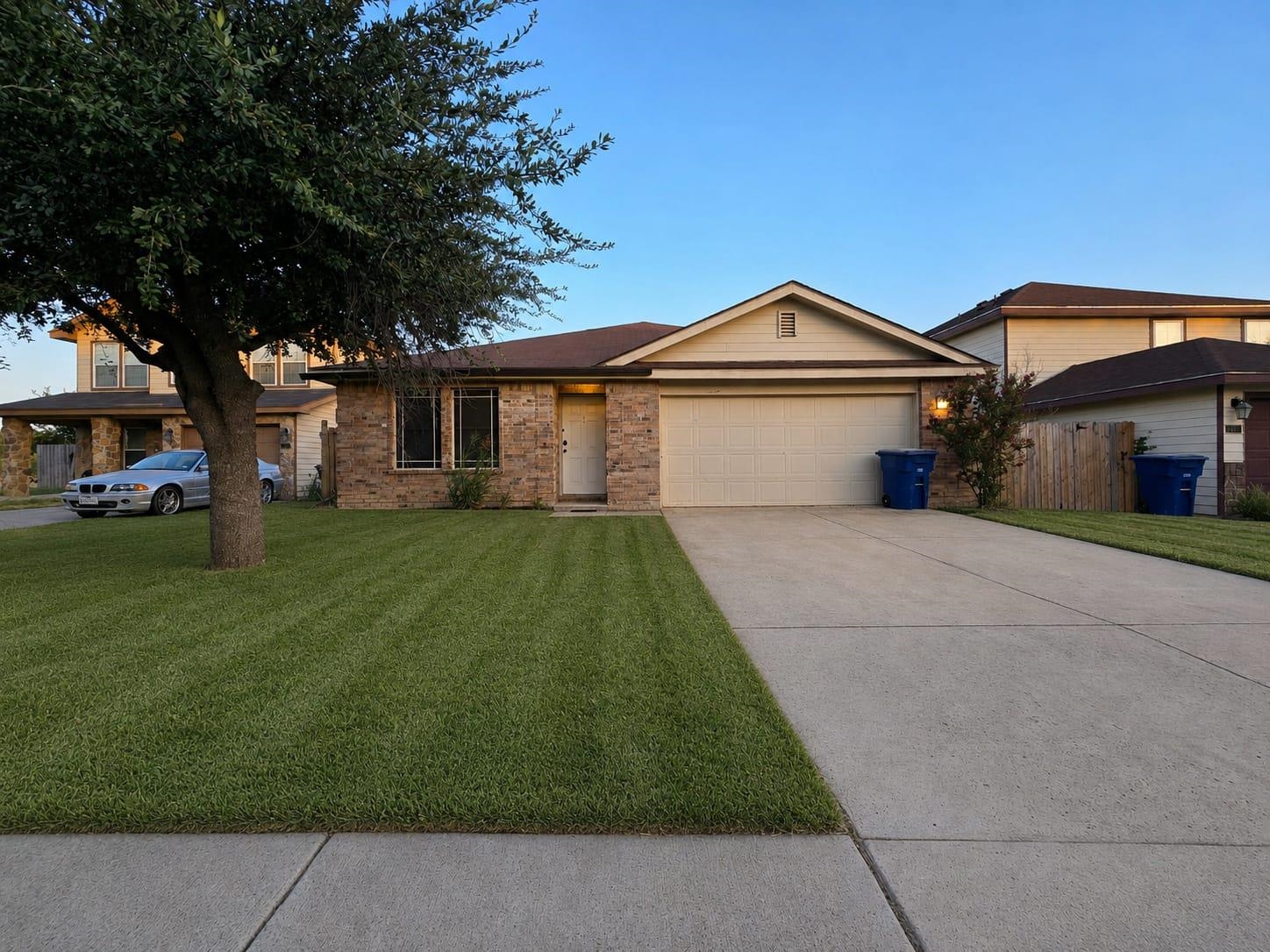 1823 Mustang Island Dr Property Photo 2