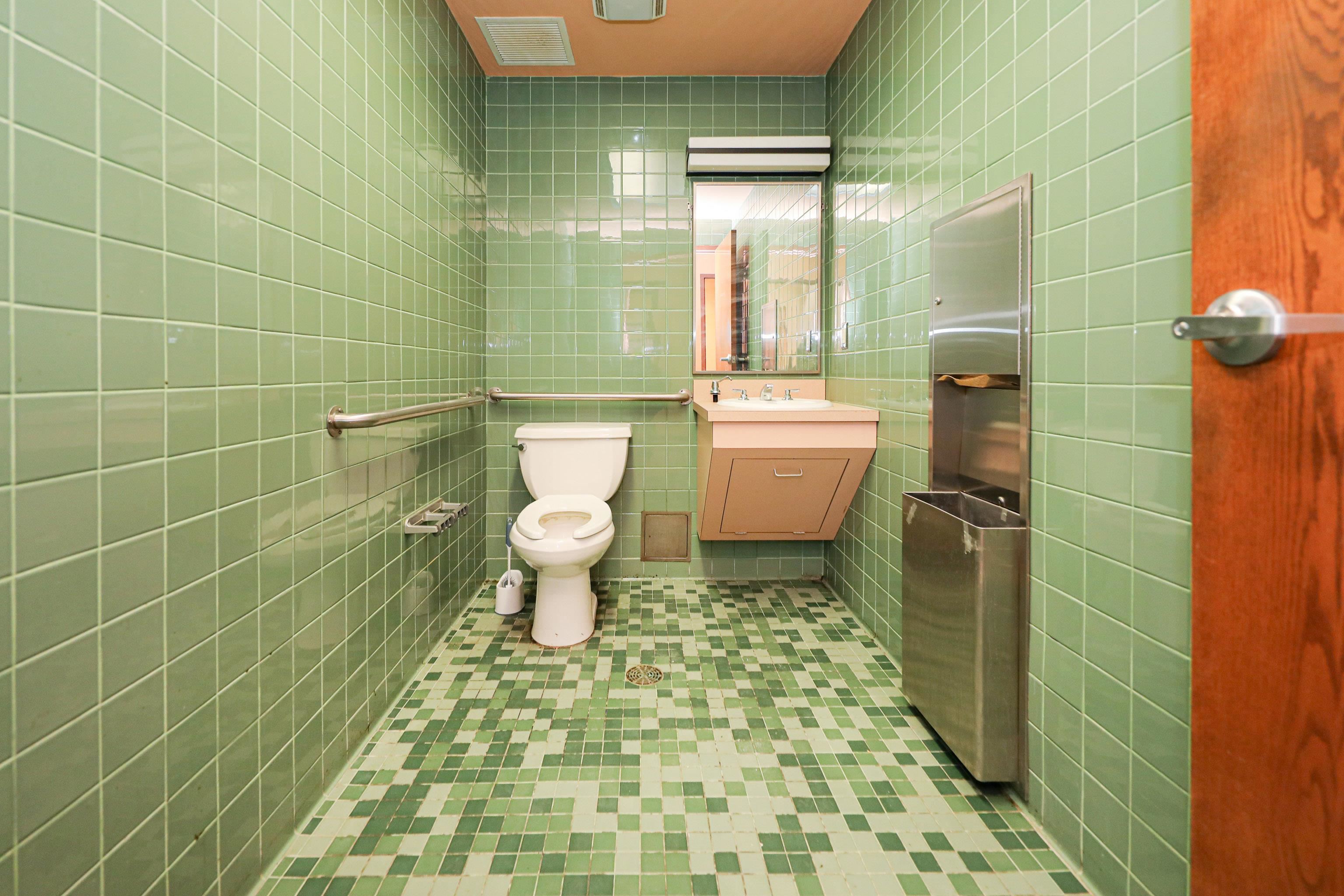 1202 Welby Court Property Photo 8