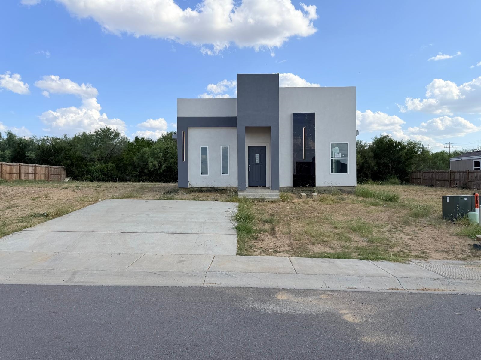 5107 Galicia Lane Property Photo 1
