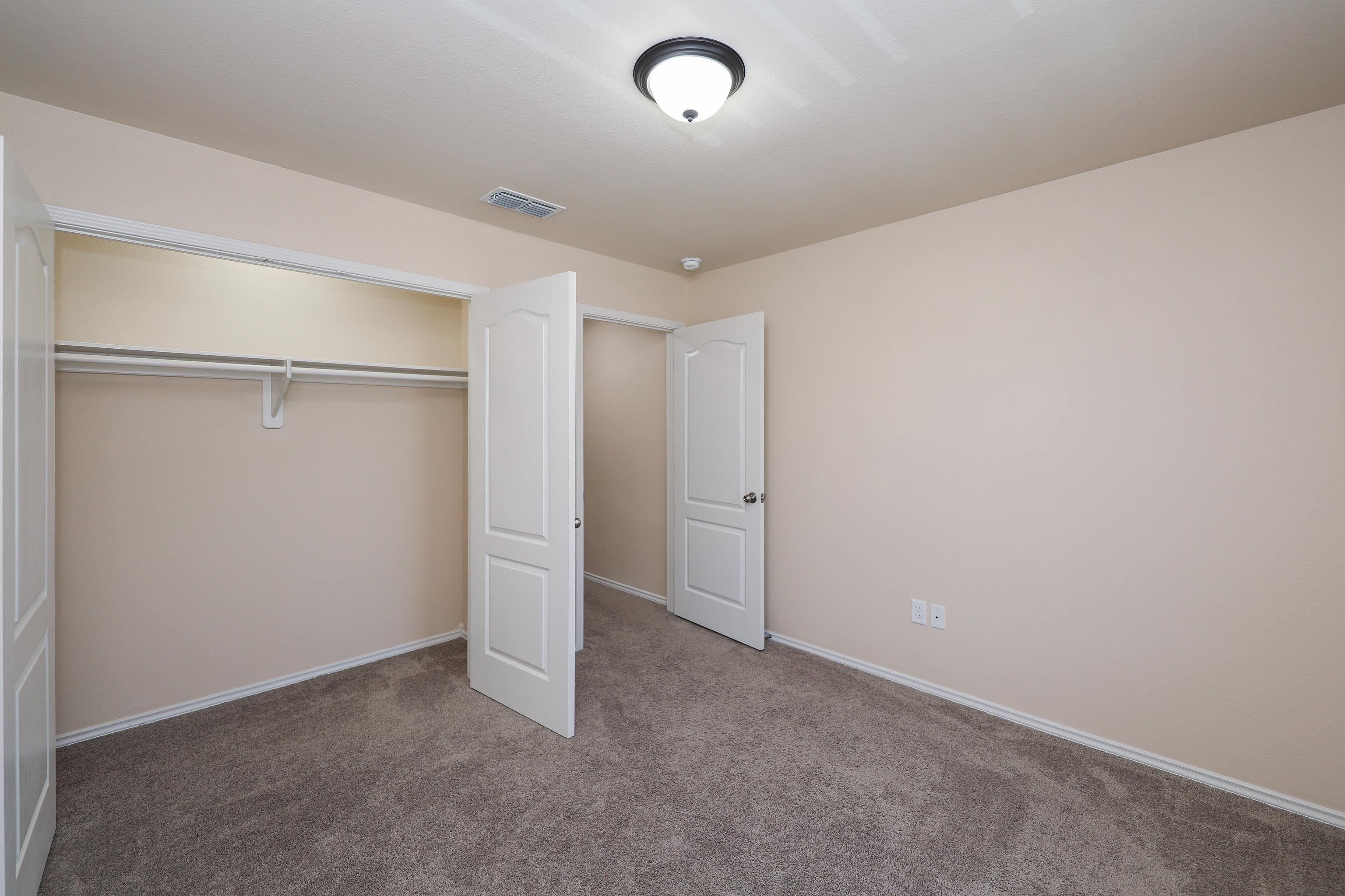 5609 Montevista Dr. 5609 Property Photo 32