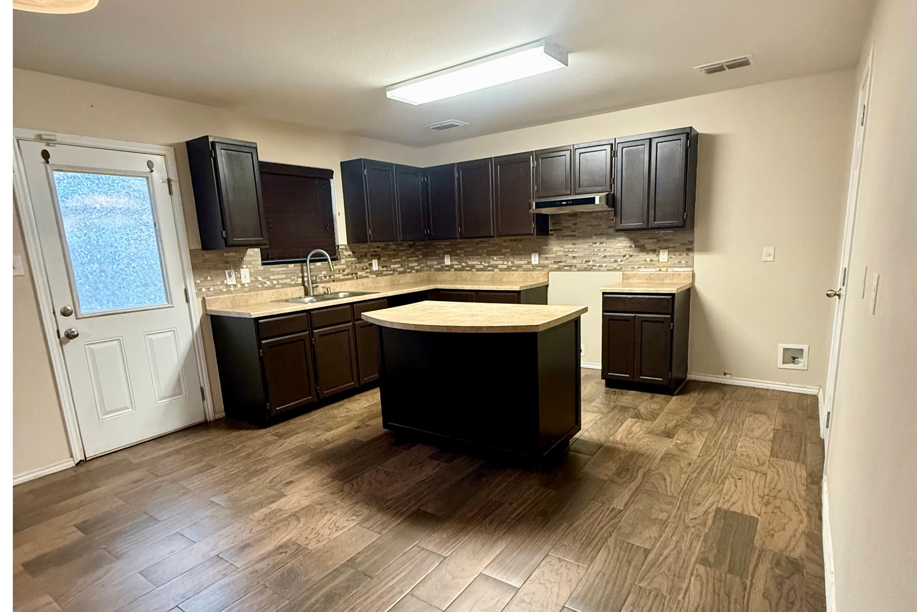 409 Pargo Dr Property Photo 7