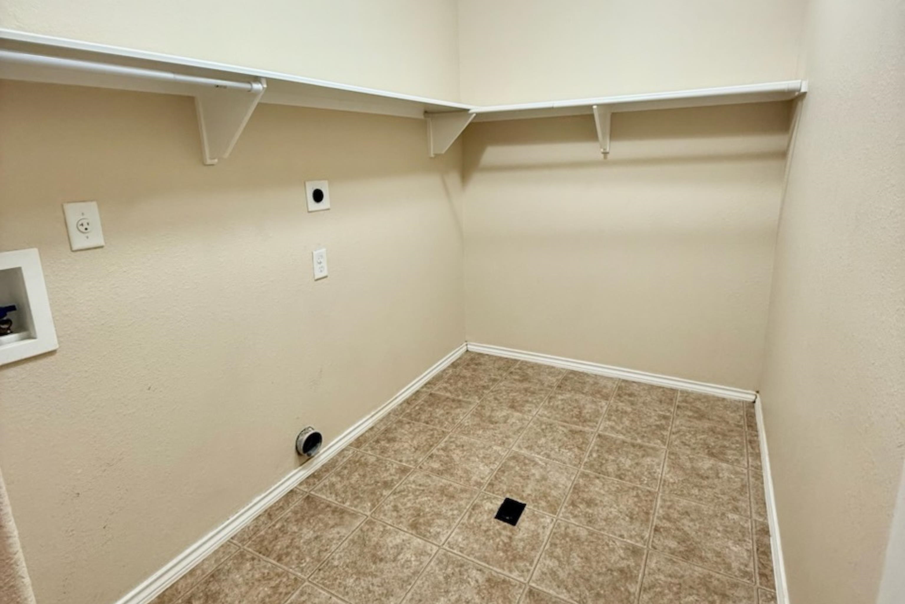 409 Pargo Dr Property Photo 9