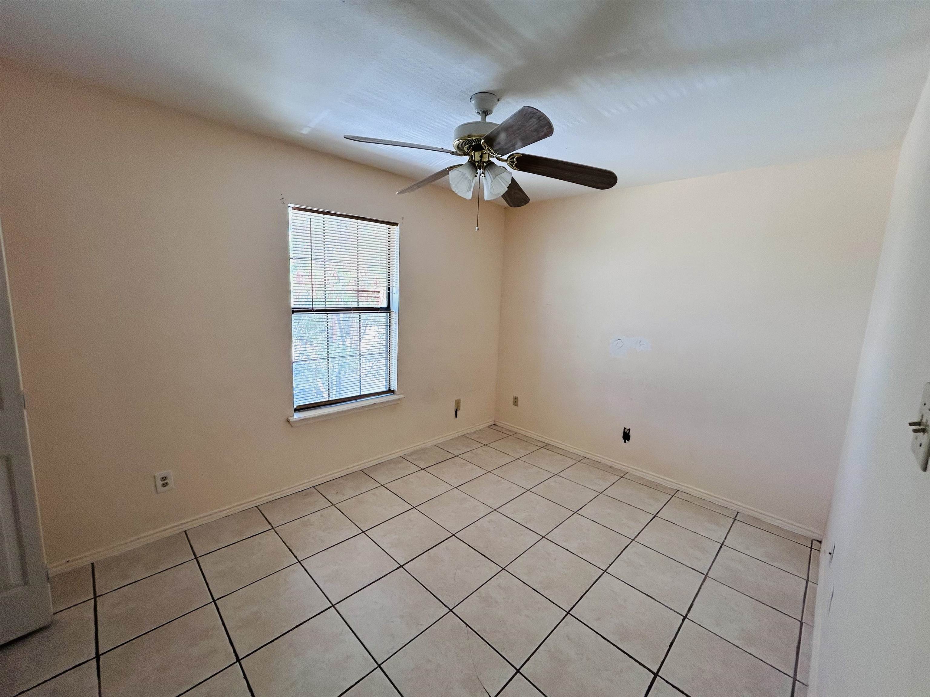 3101 Barrios St 3 Property Photo 5