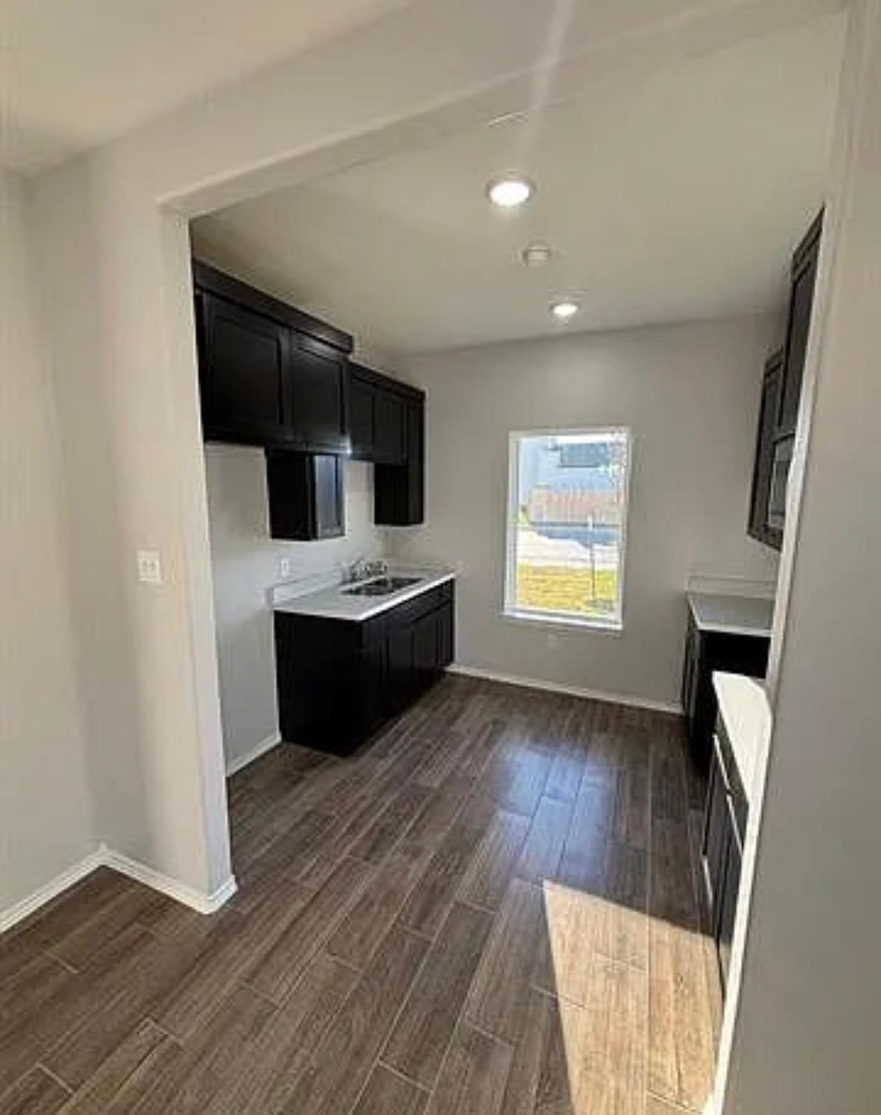 5807 Colegio Ln. Property Photo 3