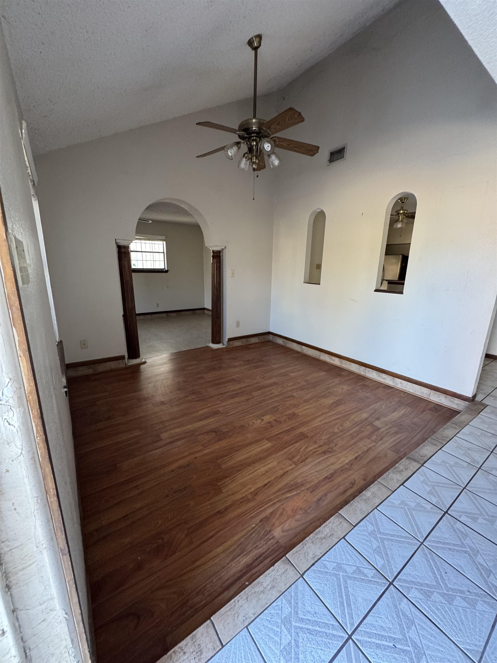 404 Venado Ct Property Photo 3
