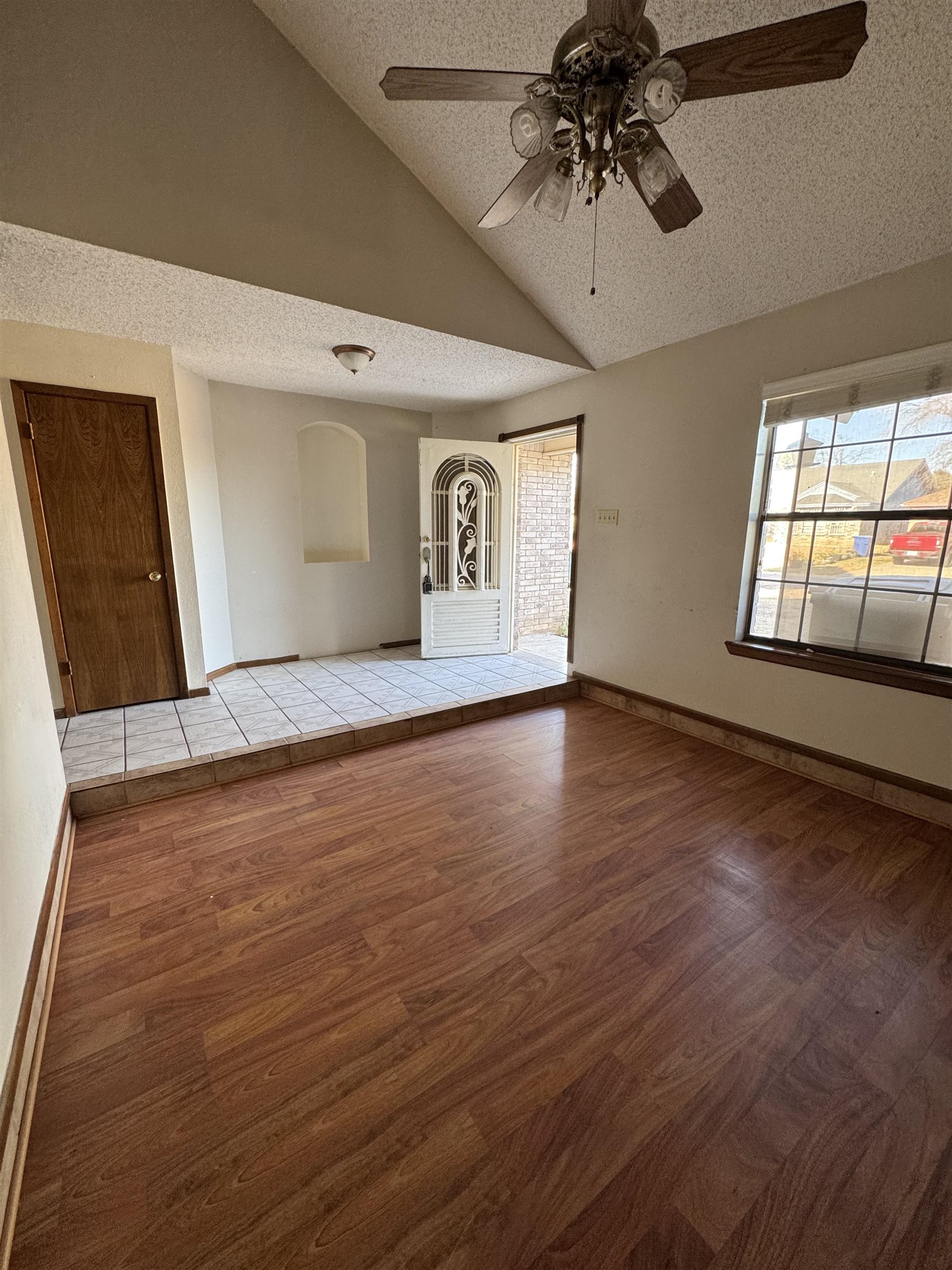 404 Venado Ct Property Photo 4