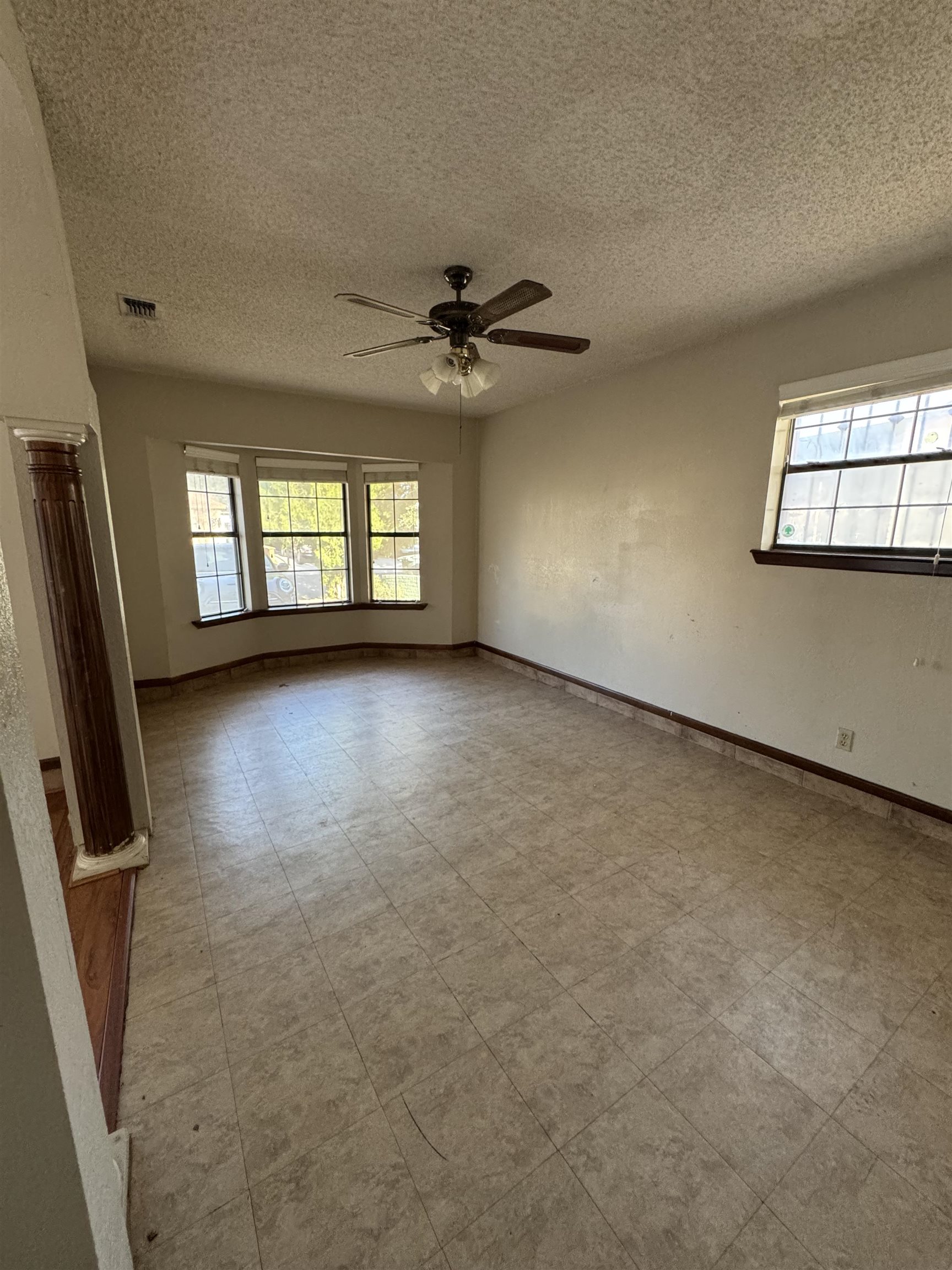 404 Venado Ct Property Photo 5