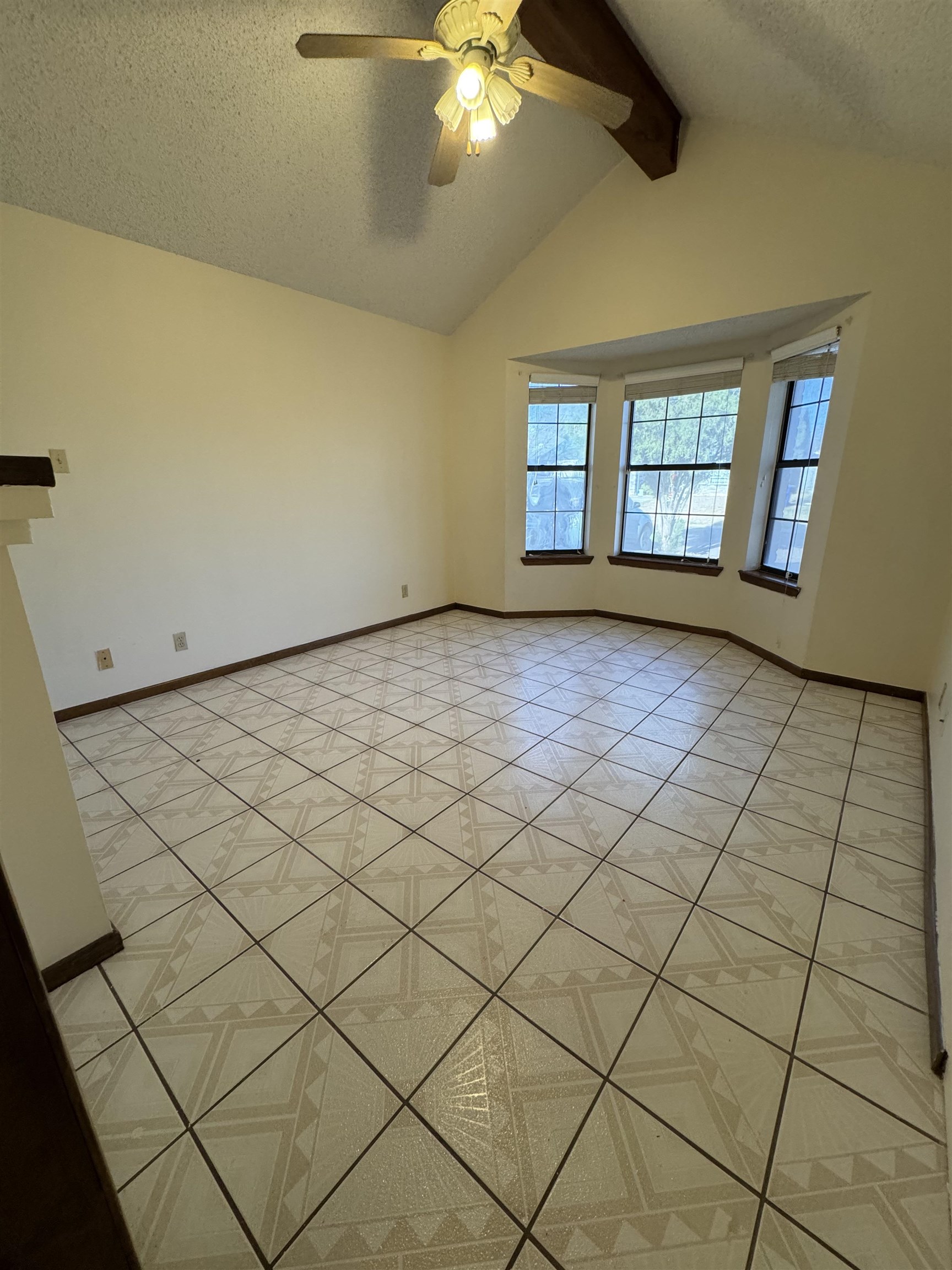 404 Venado Ct Property Photo 10