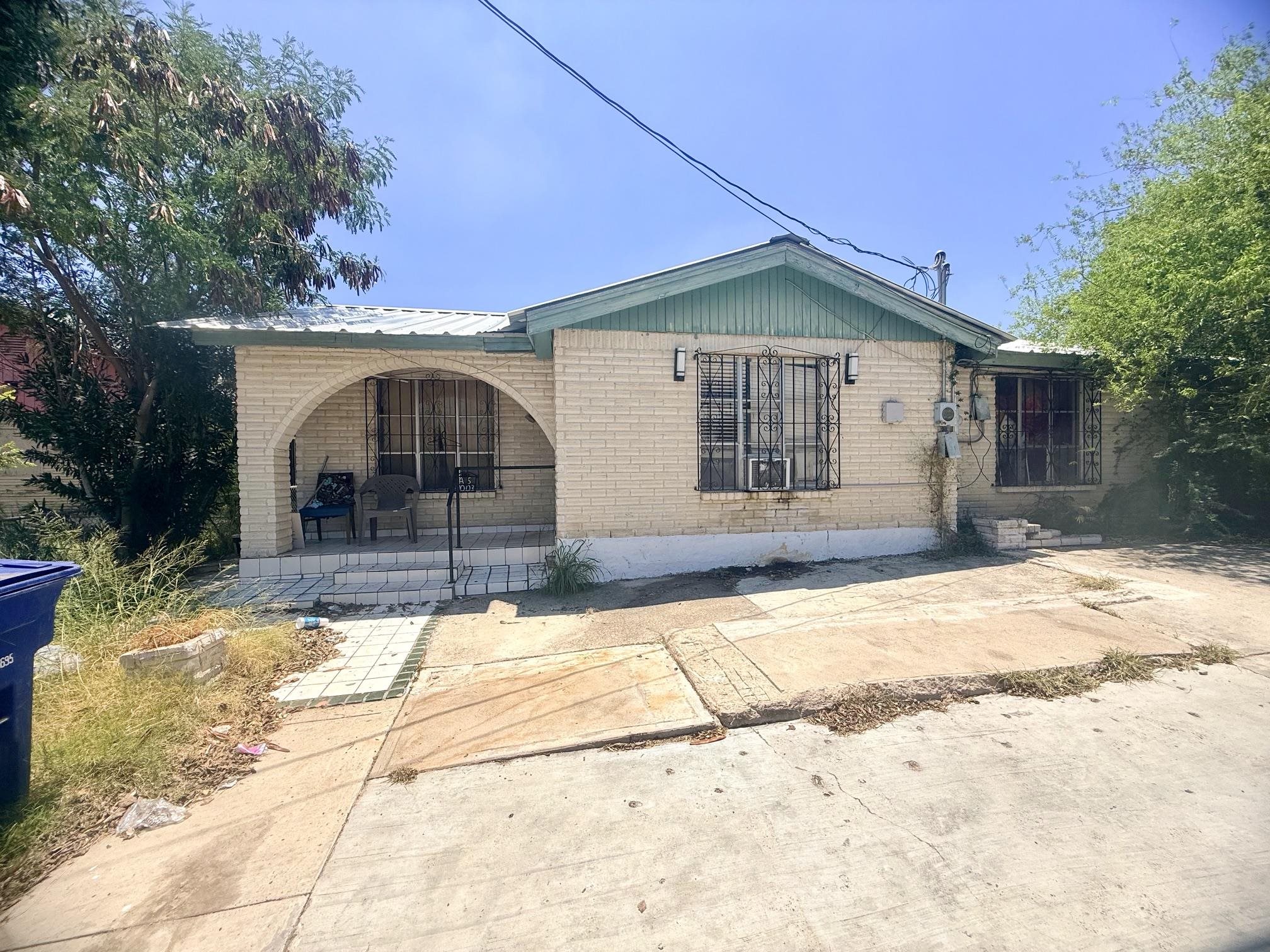 3003 Clark Blvd Property Photo 1
