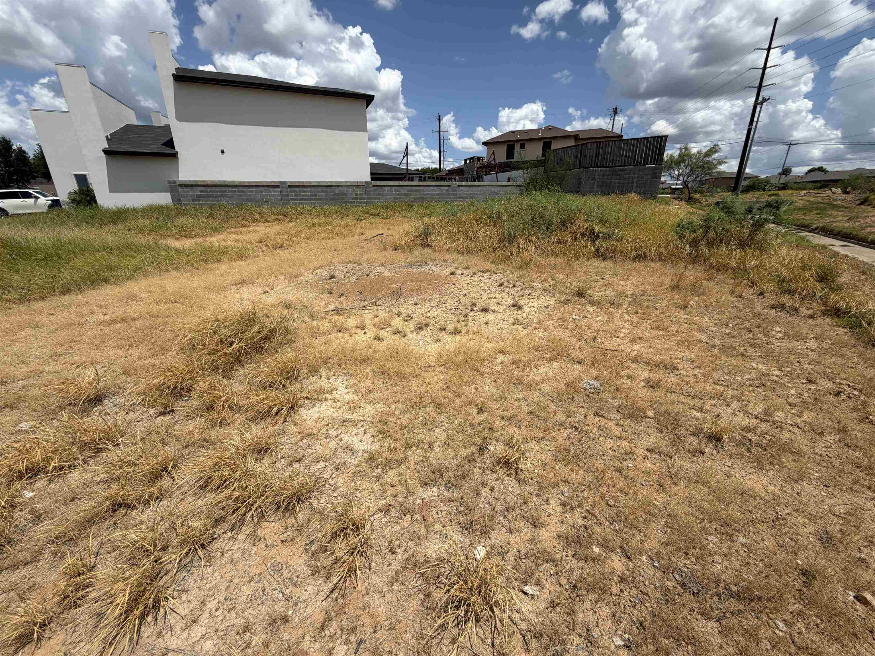 3501 Fuente Ln Property Photo 4