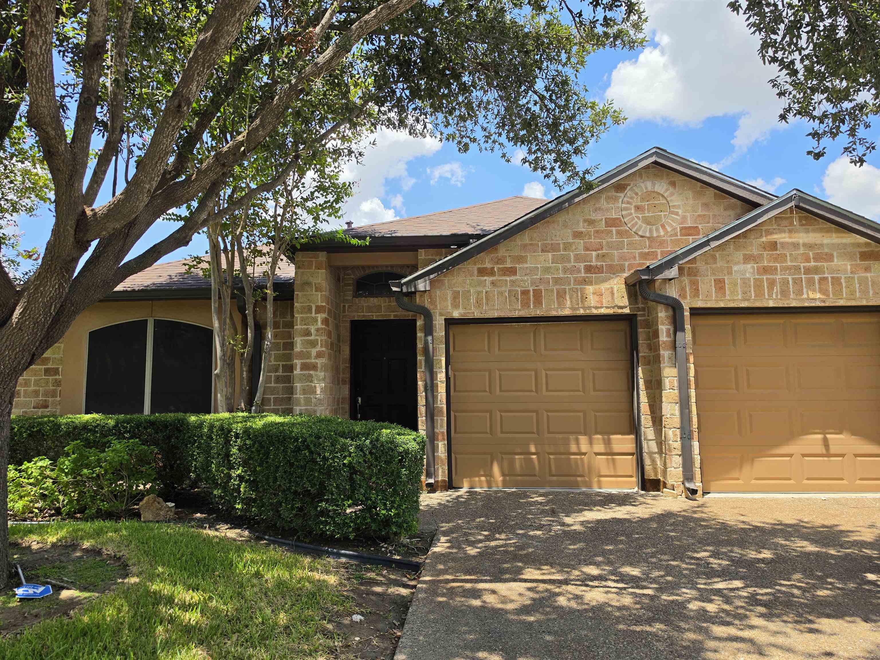 3810 Sandcliff Dr Property Photo 1