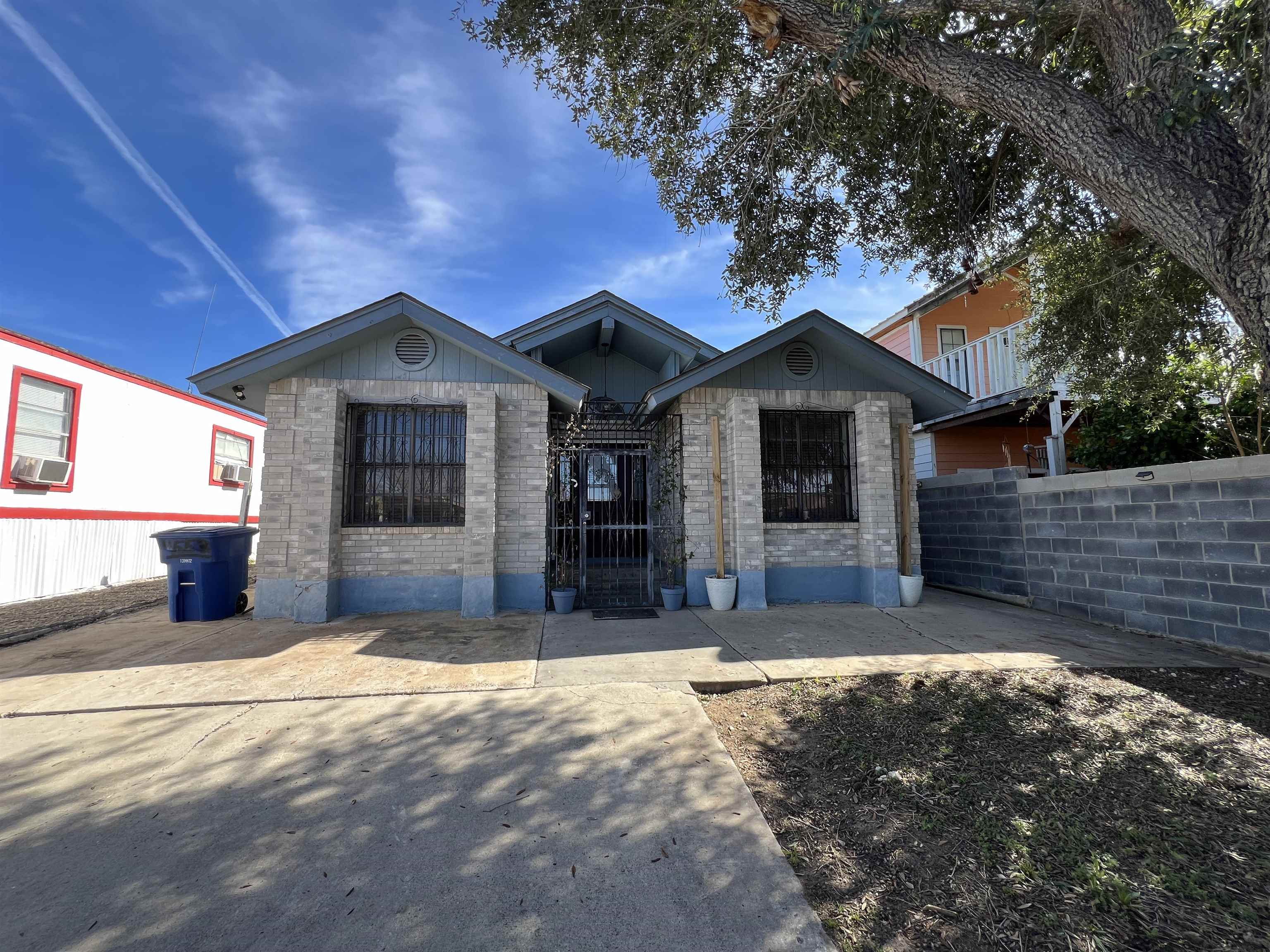 4553 Hachar Ln Property Photo 1