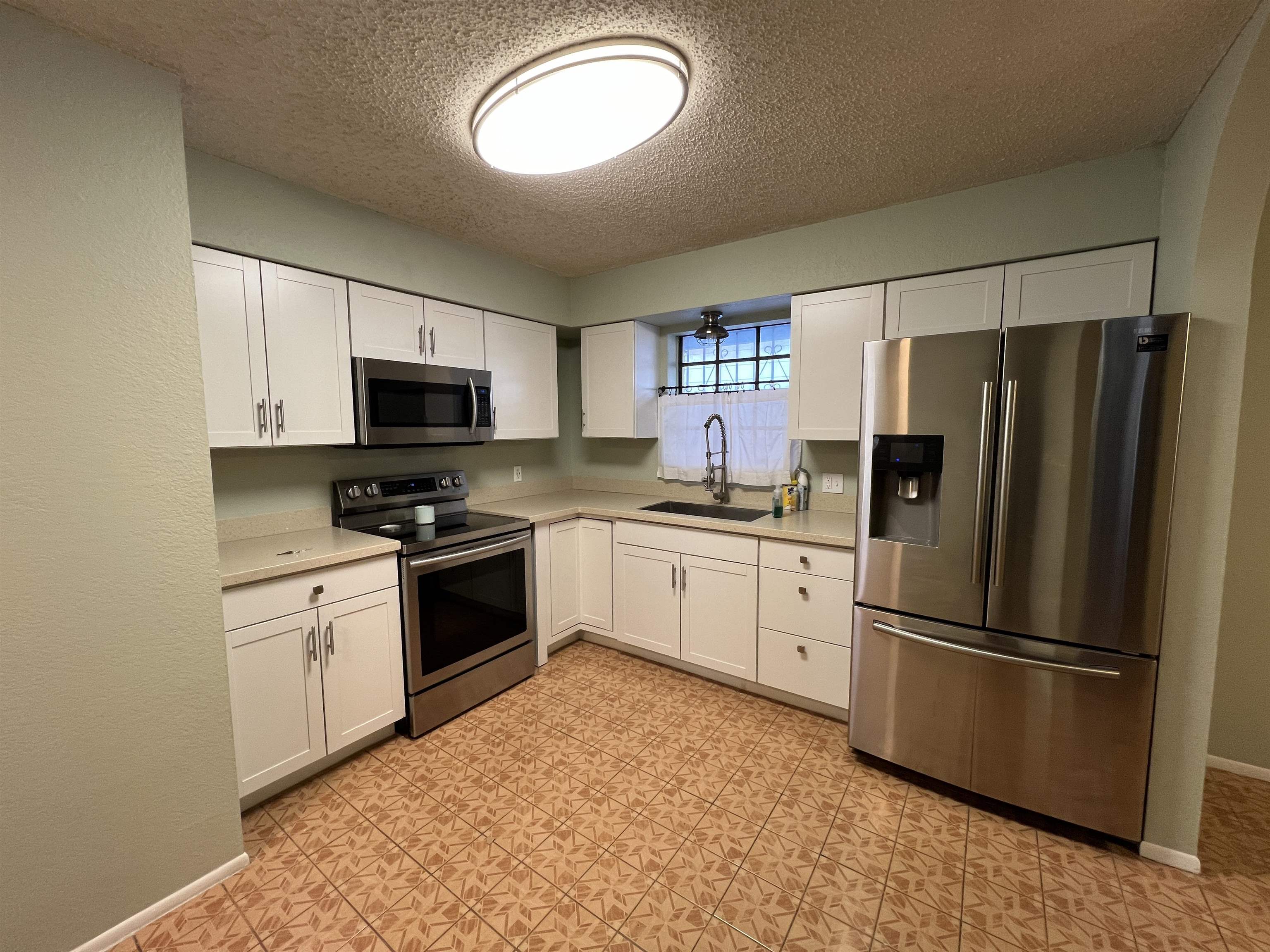 4553 Hachar Ln Property Photo 3