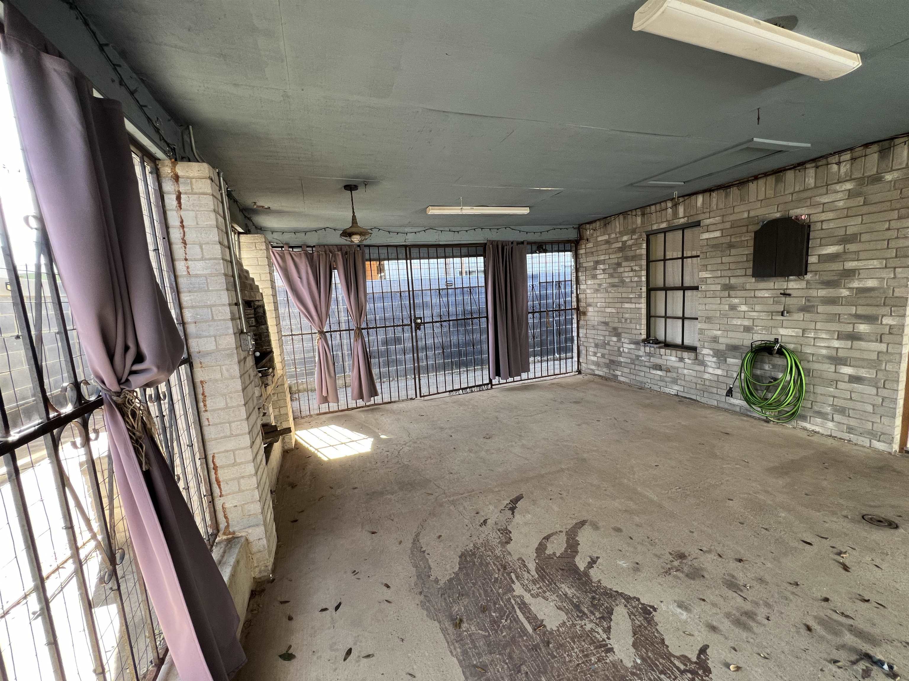 4553 Hachar Ln Property Photo 18