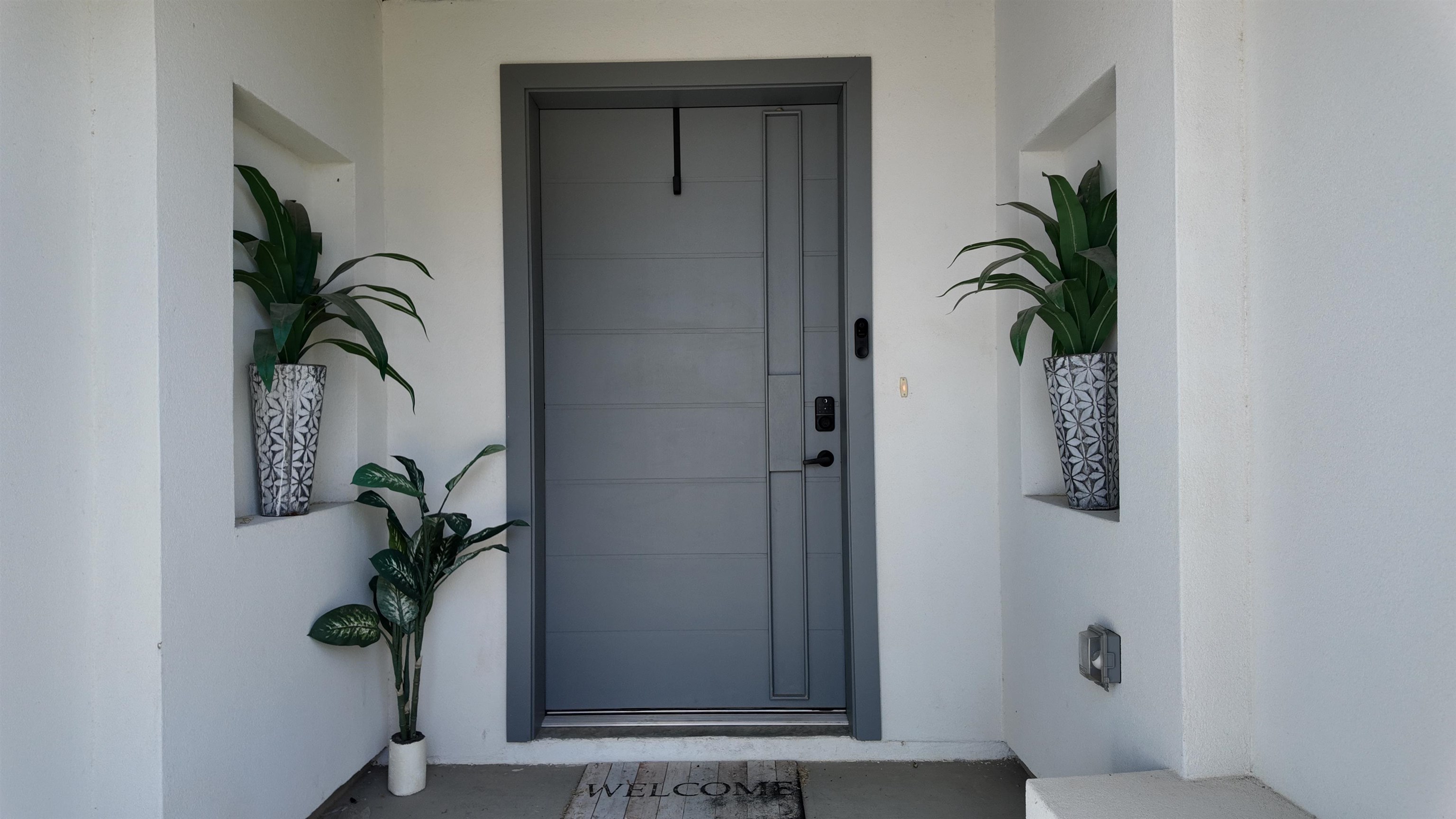 713 Journey Loop Property Photo 2