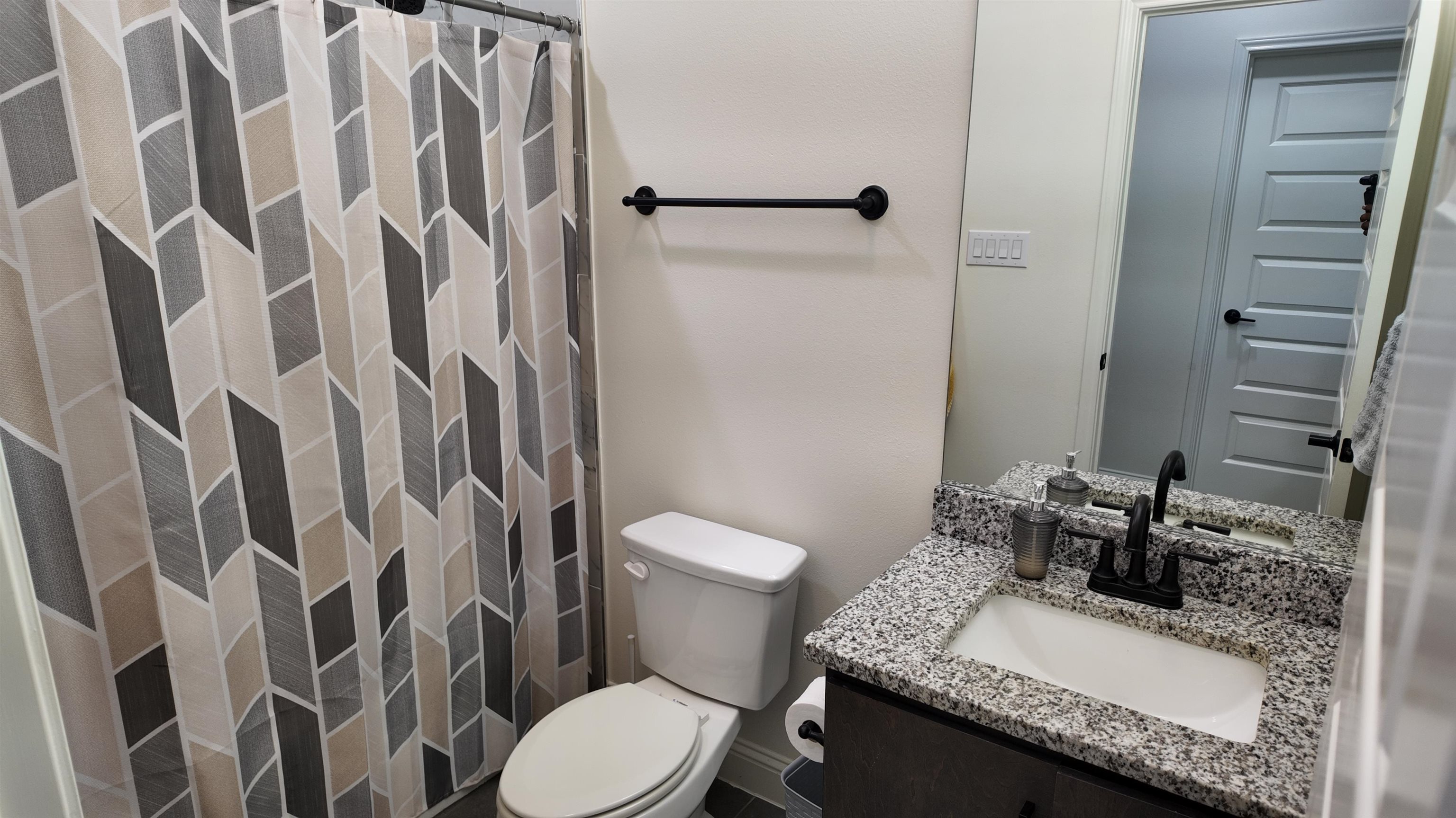 713 Journey Loop Property Photo 13