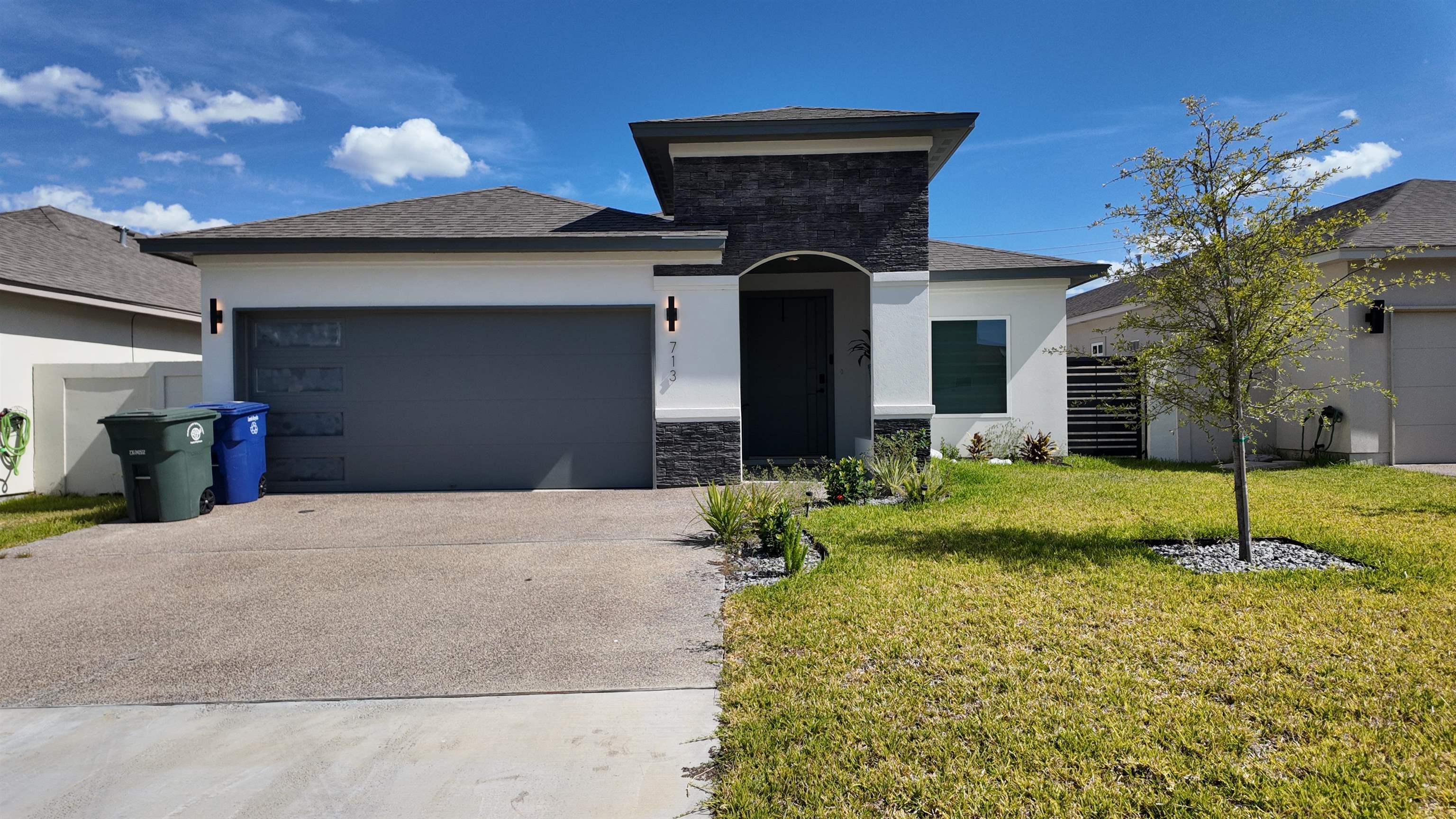 713 Journey Loop Property Photo 15