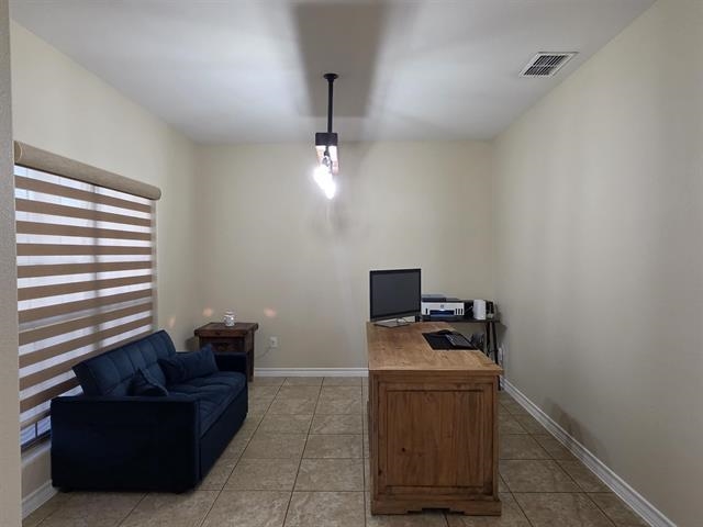 302 Date Palm Dr. Property Photo 4