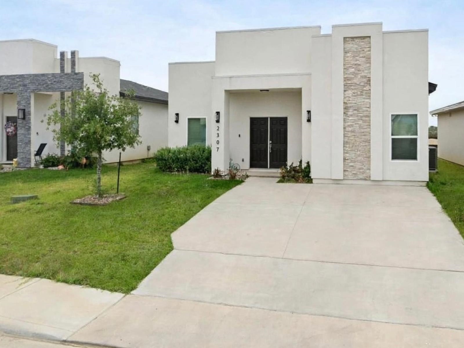 3807 Bella St. Property Photo 1