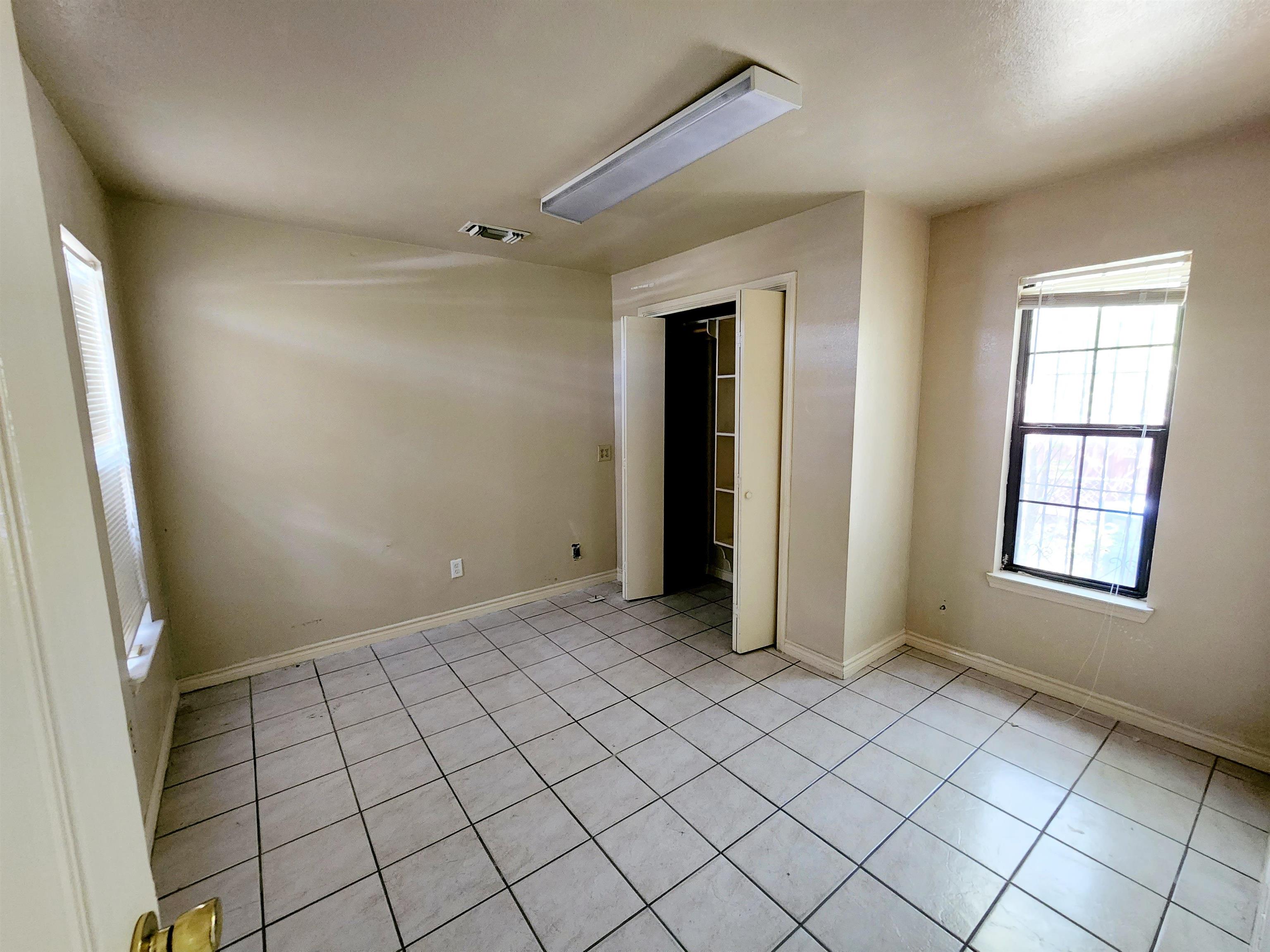 2202 Blaine St Rear Property Photo 5