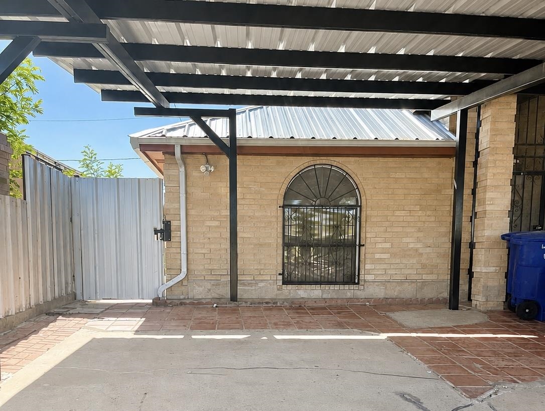 8513 Ontario Lp Property Photo 1