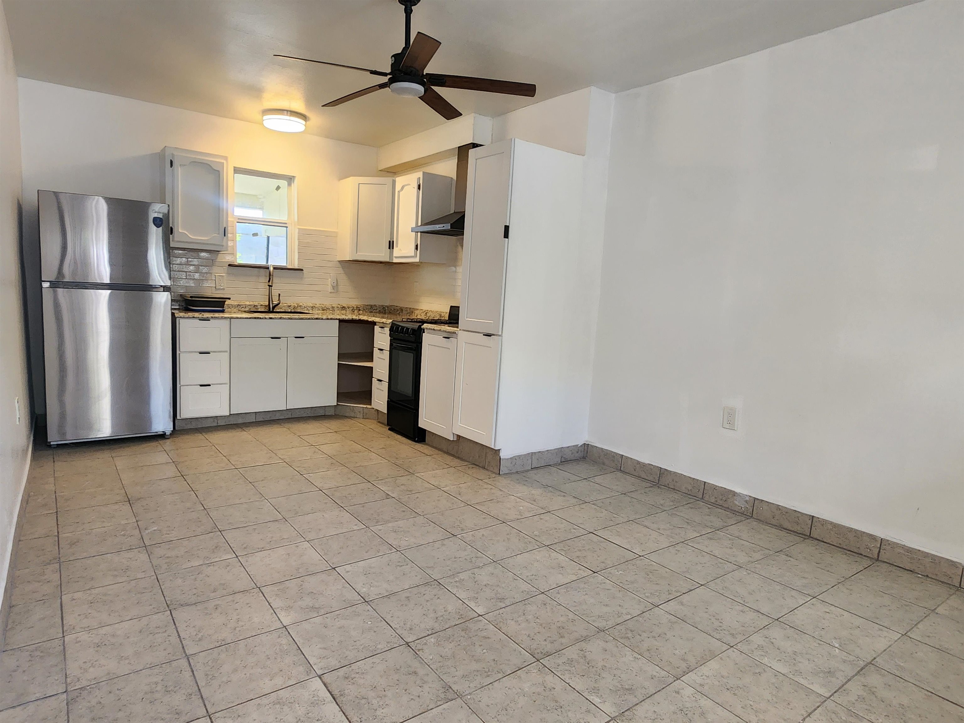 8513 Ontario Lp Property Photo 4