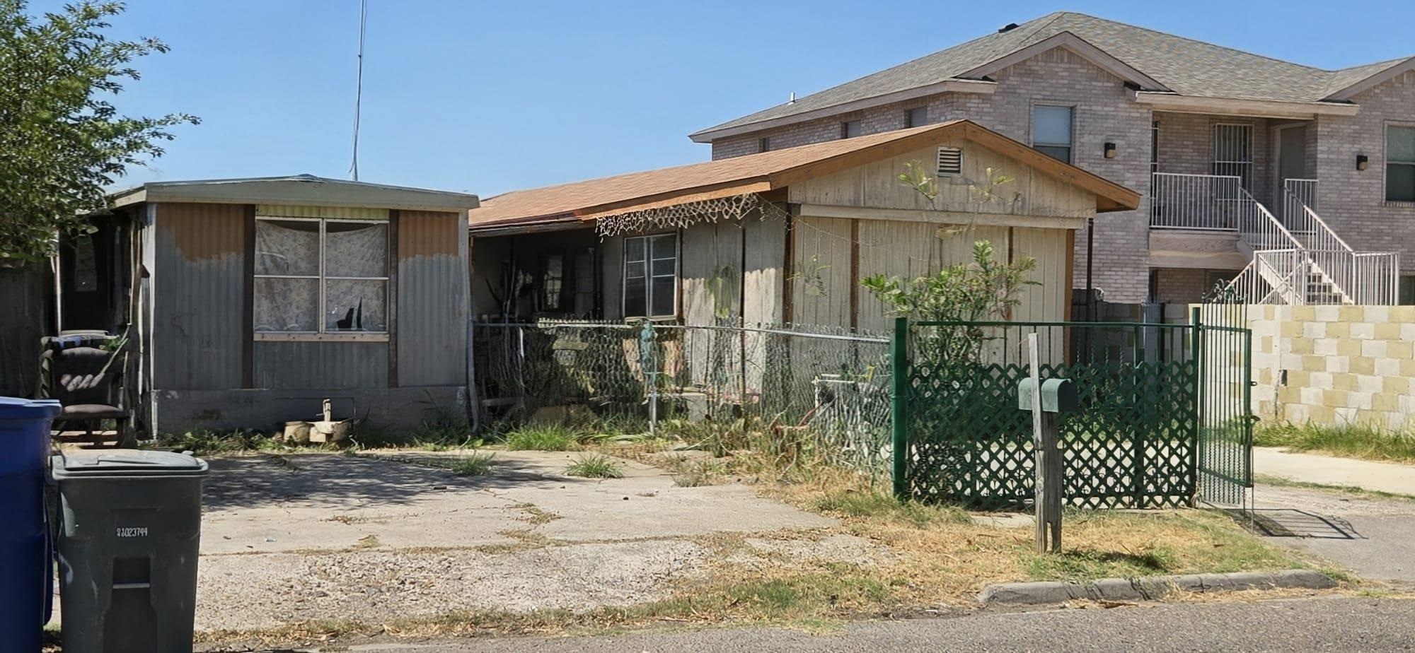 307 (1/2) W Sycamore St Property Photo 9