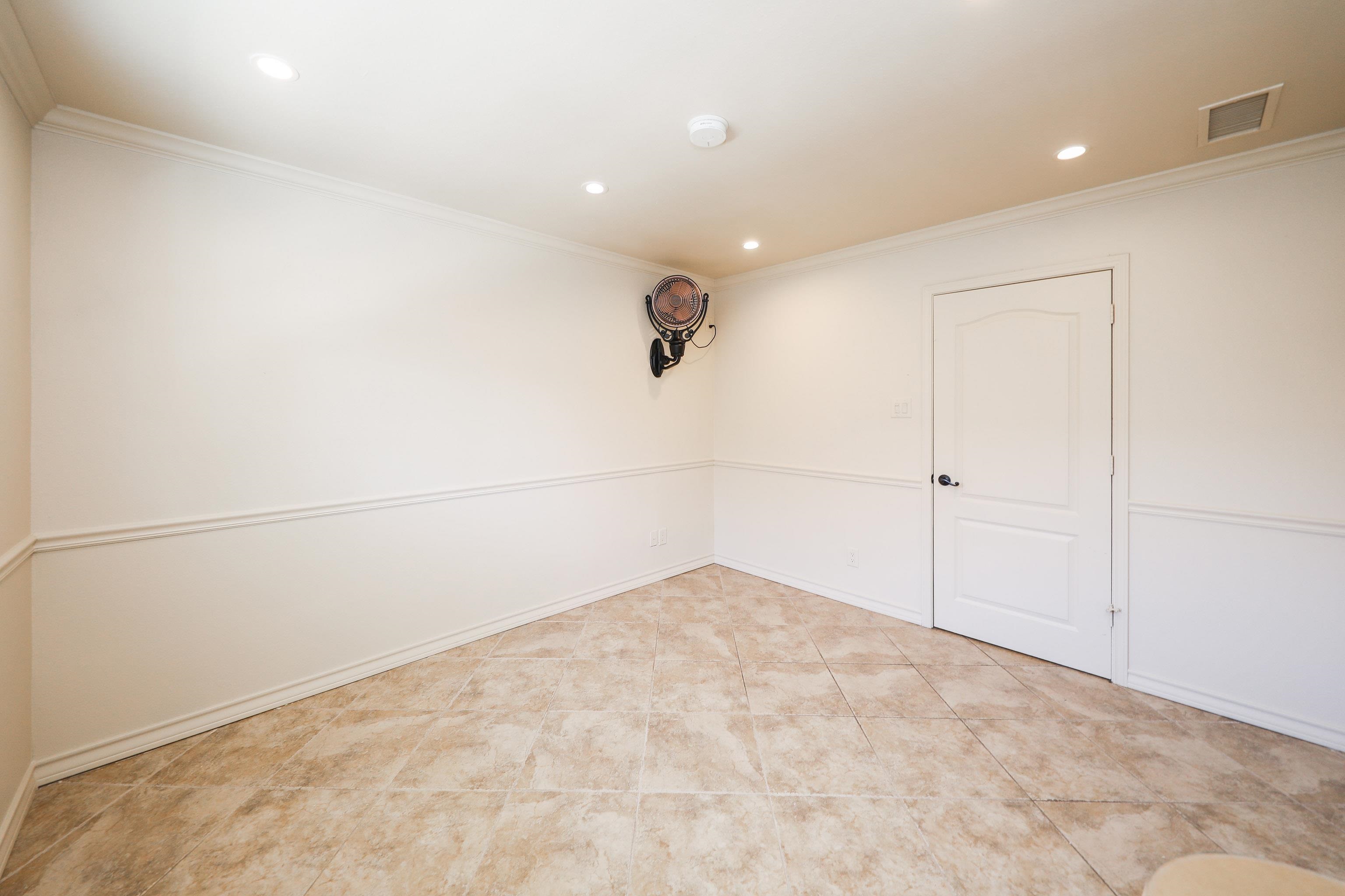 409 Longshadow Rd Property Photo 14