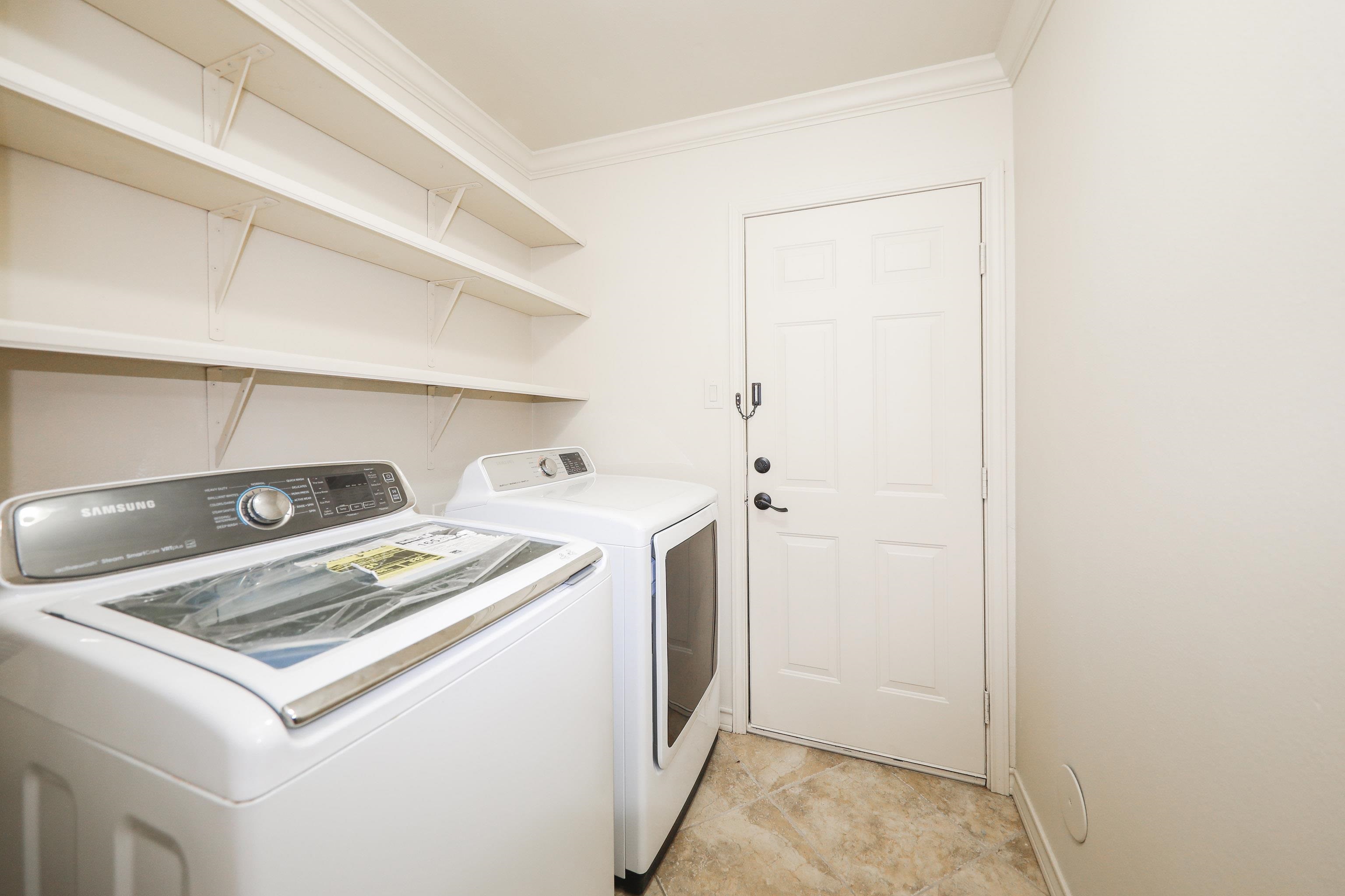 409 Longshadow Rd Property Photo 16